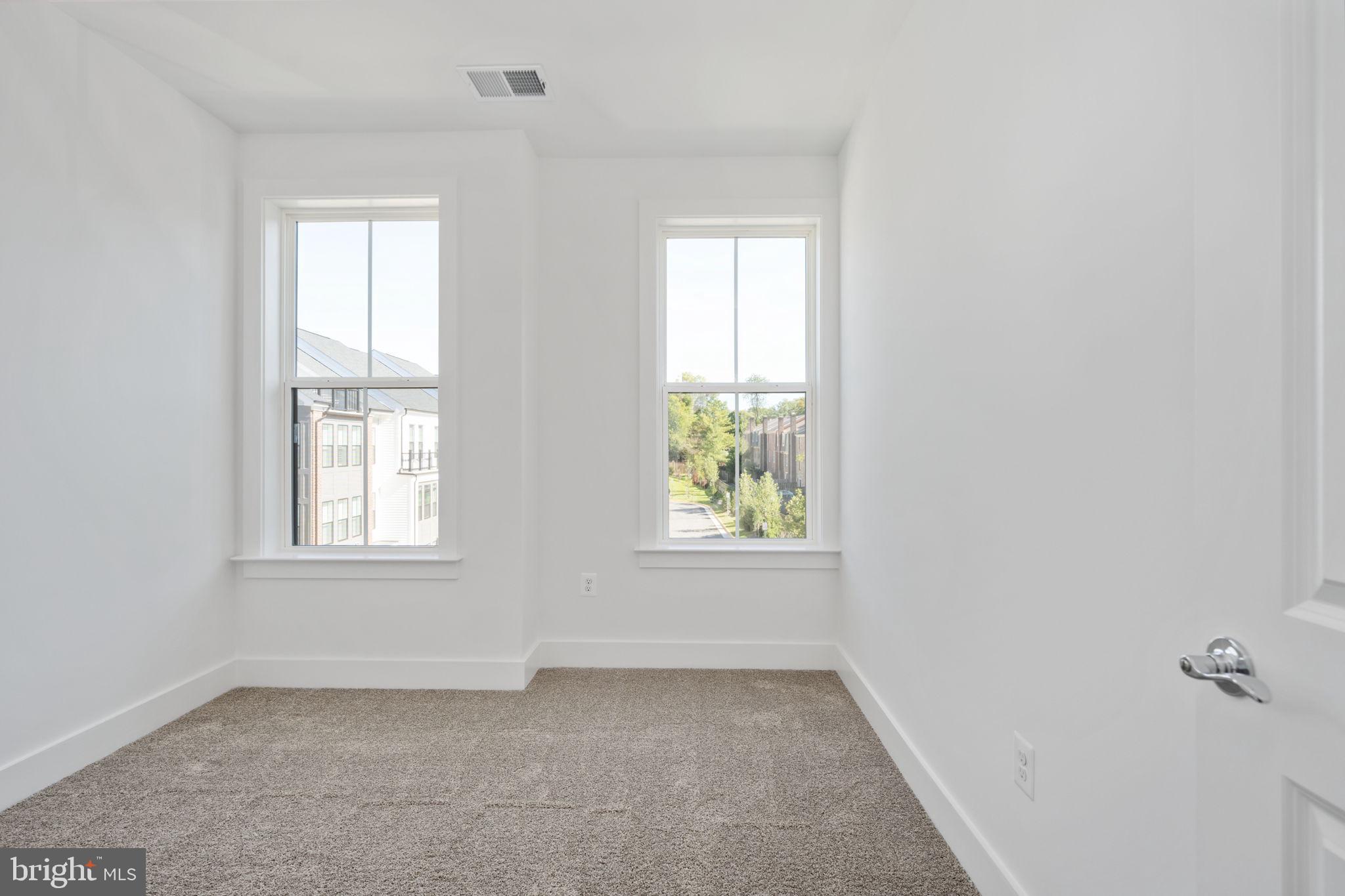 TOWNES AT LITTLE RIVER CROSSING - Residential