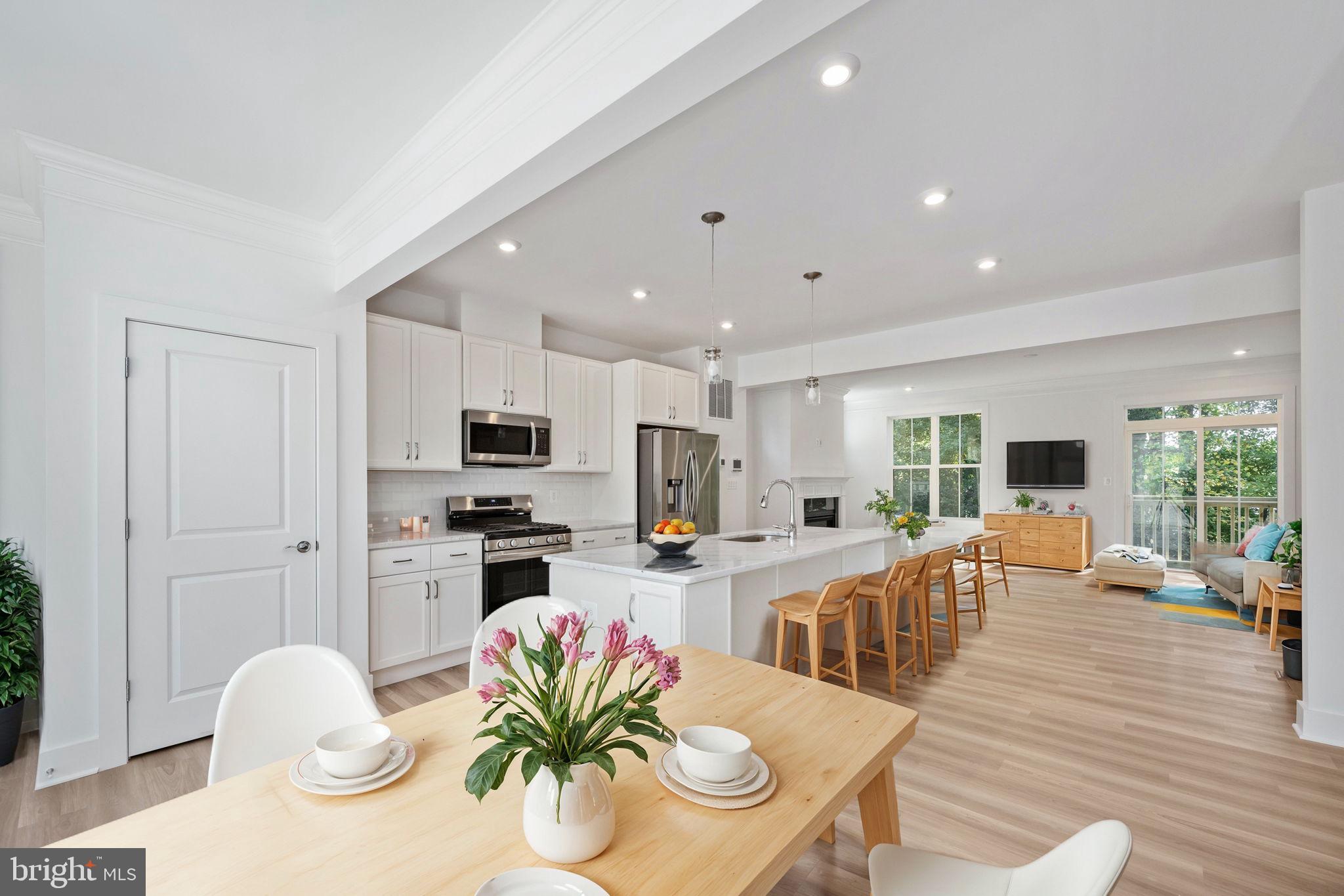 TOWNES AT LITTLE RIVER CROSSING - Residential