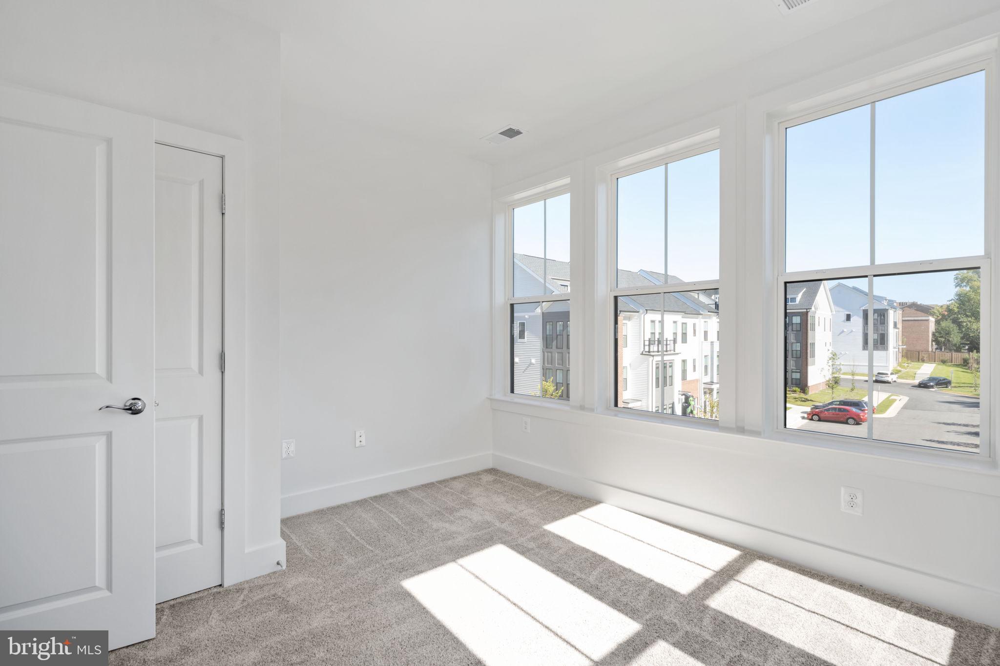 TOWNES AT LITTLE RIVER CROSSING - Residential