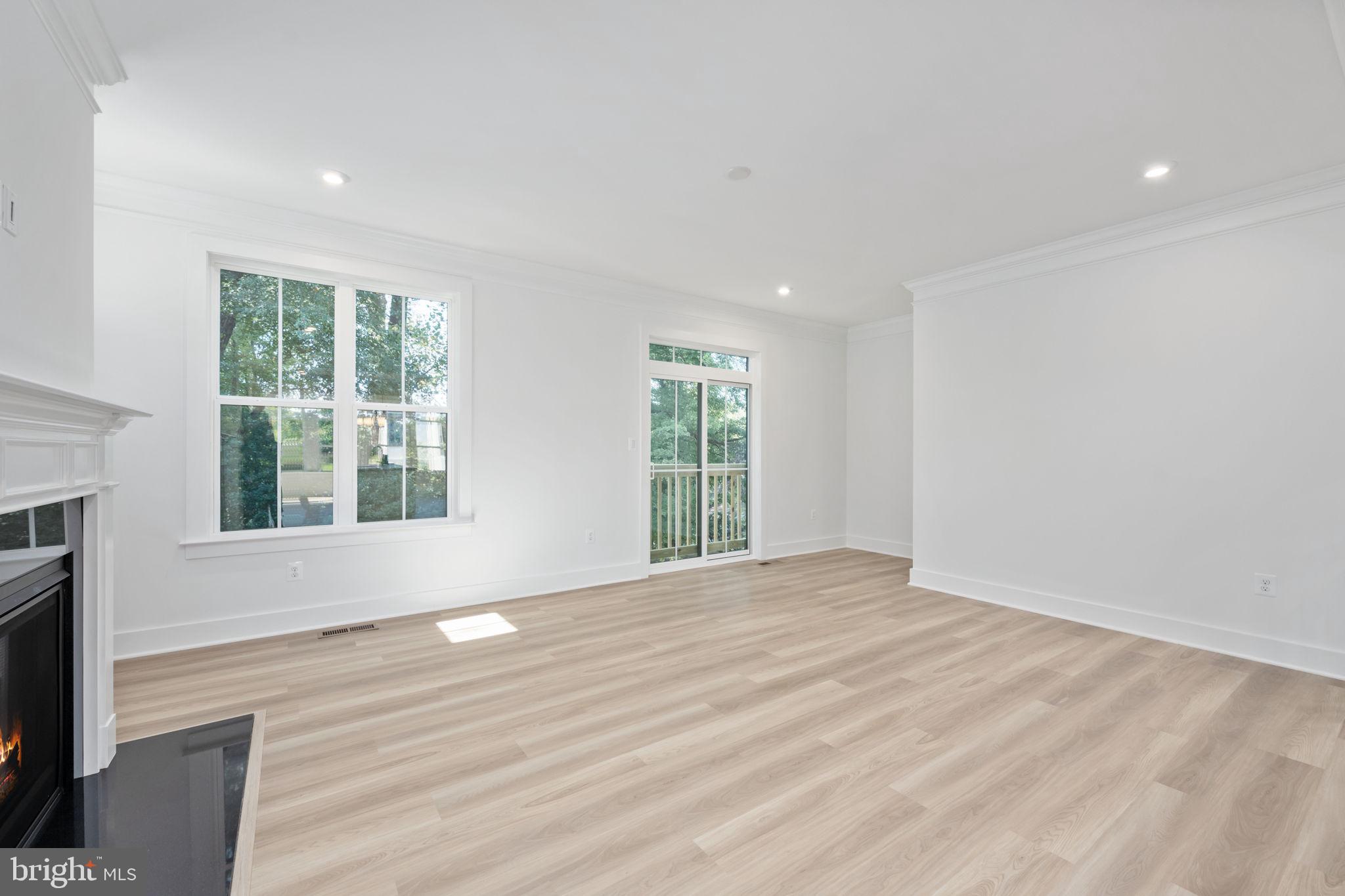 TOWNES AT LITTLE RIVER CROSSING - Residential