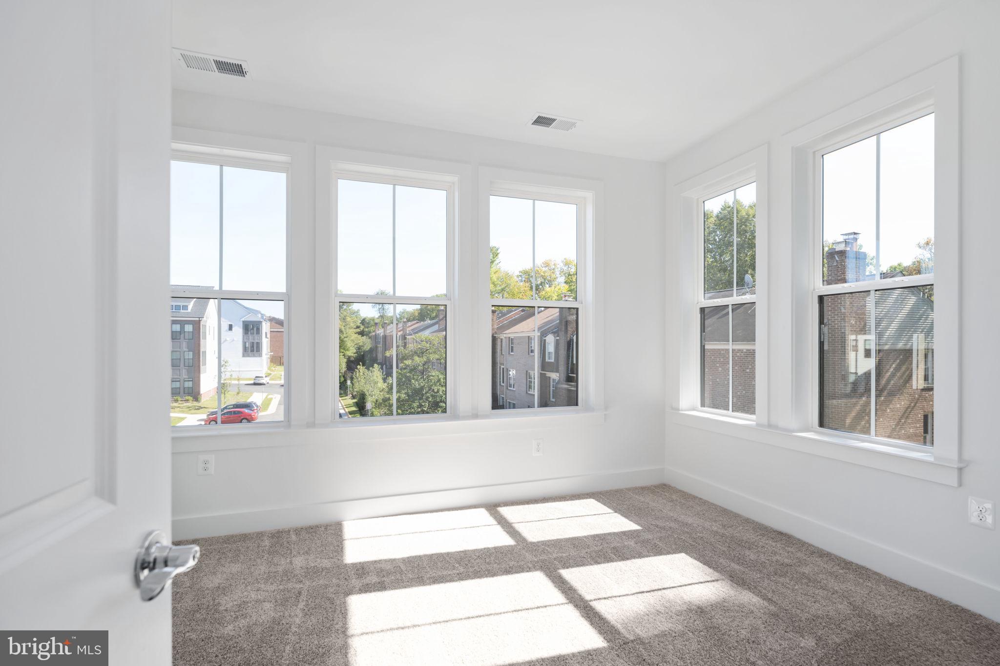 TOWNES AT LITTLE RIVER CROSSING - Residential