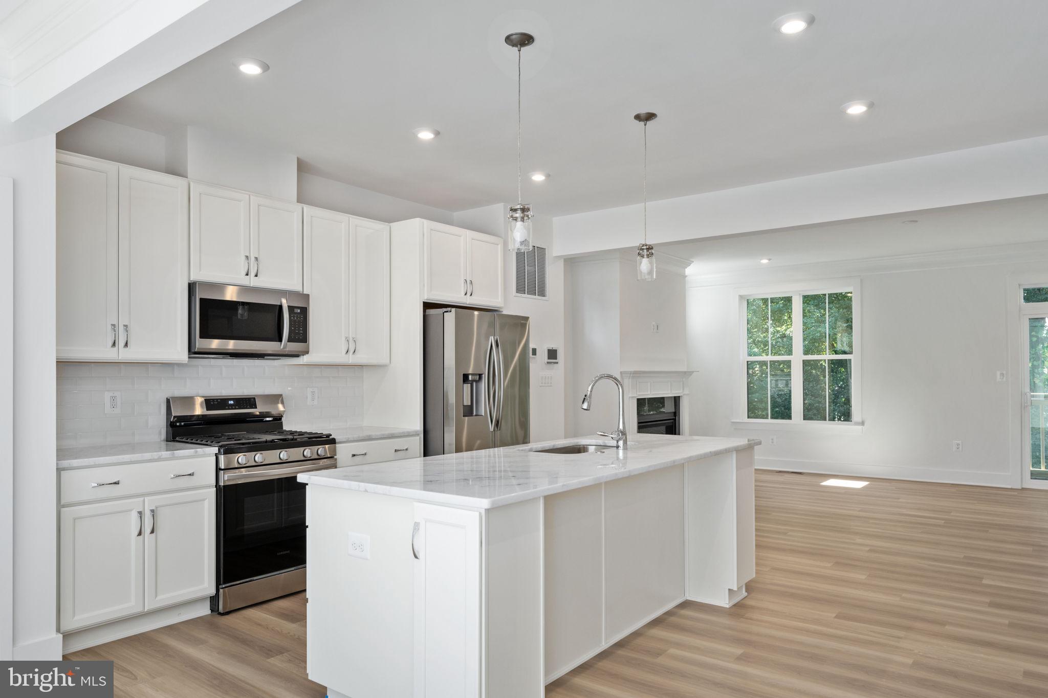 TOWNES AT LITTLE RIVER CROSSING - Residential