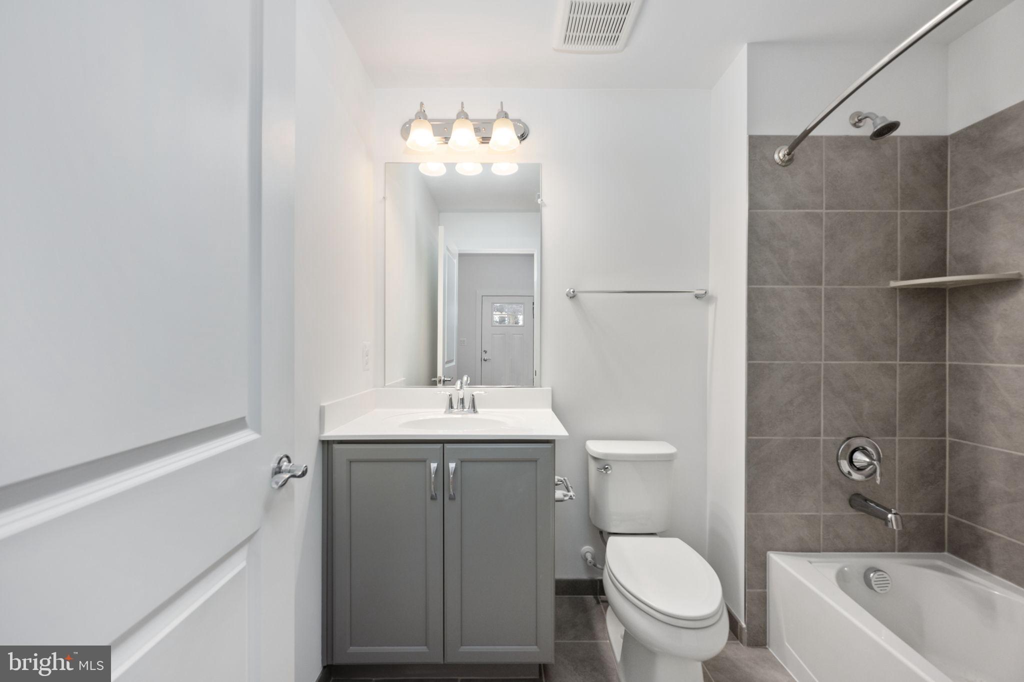 TOWNES AT LITTLE RIVER CROSSING - Residential