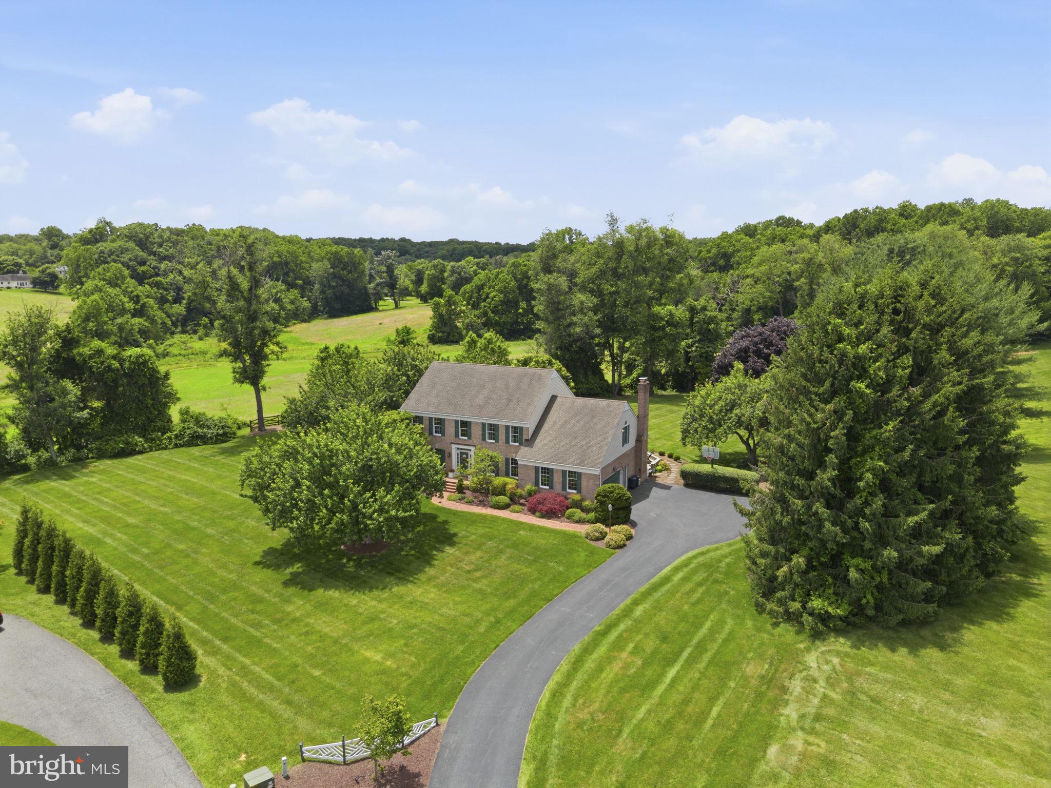 MANOR FIELDS - Residential