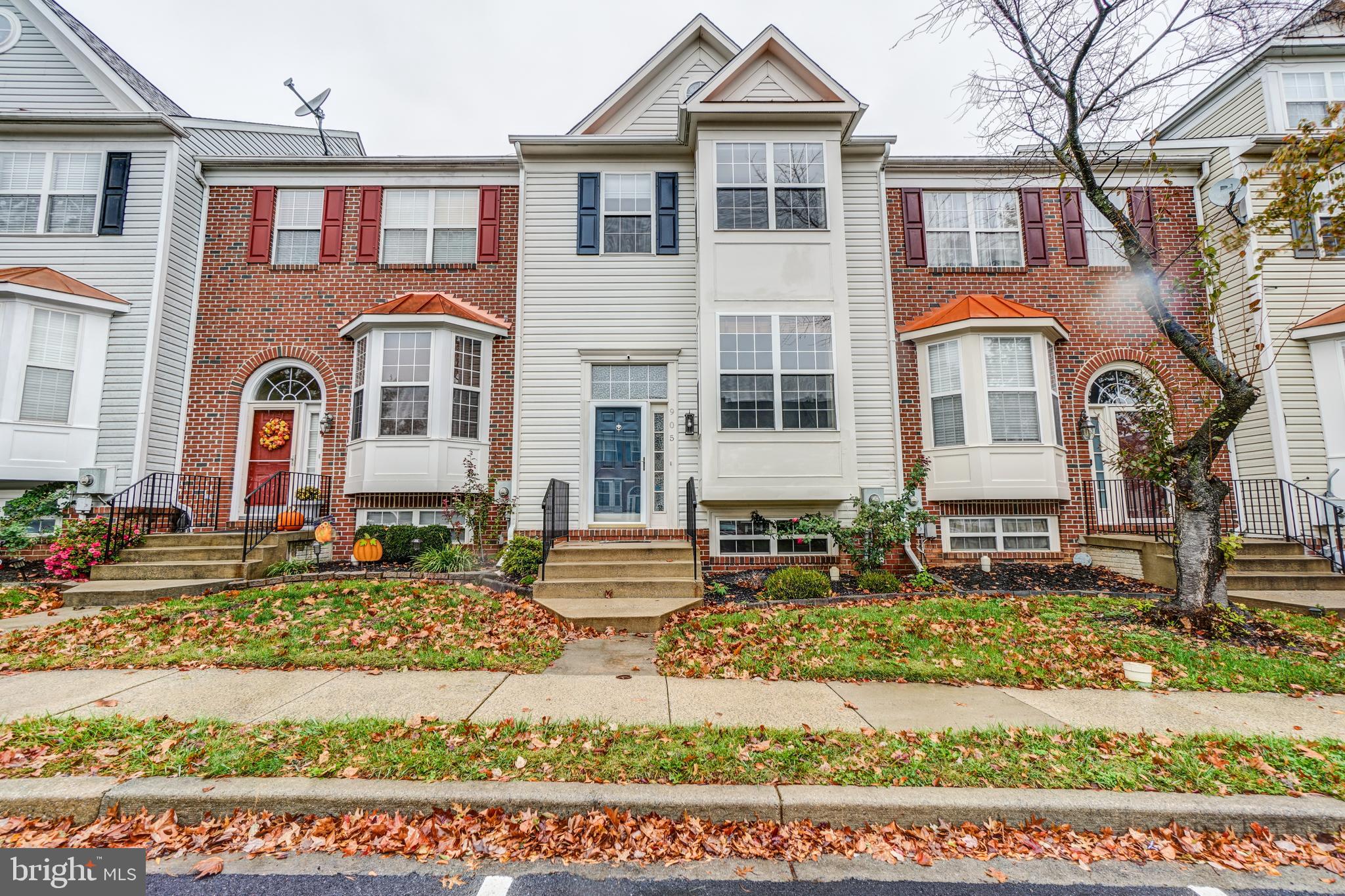 TUSCARORA KNOLLS - Residential Lease