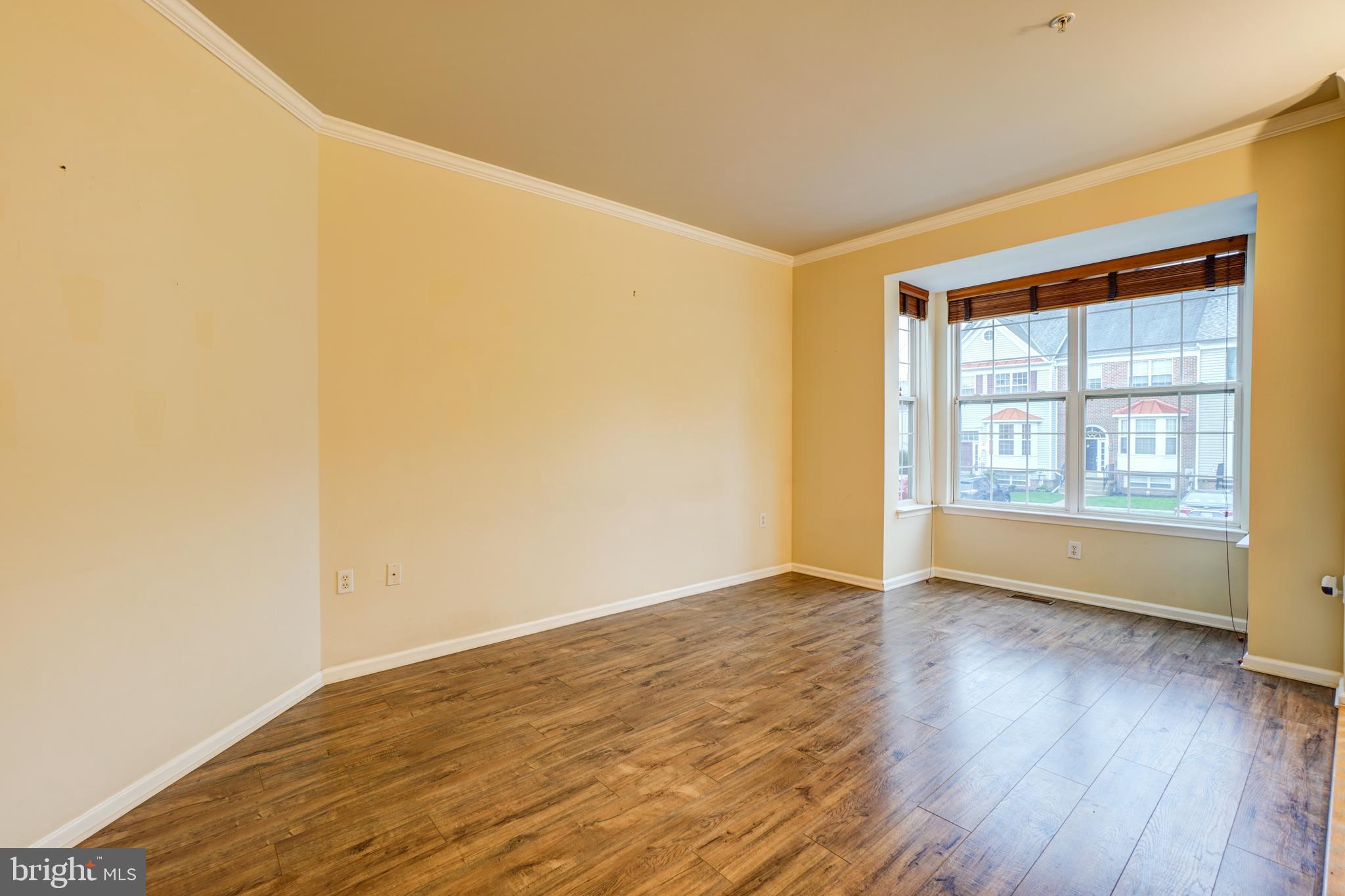 TUSCARORA KNOLLS - Residential Lease