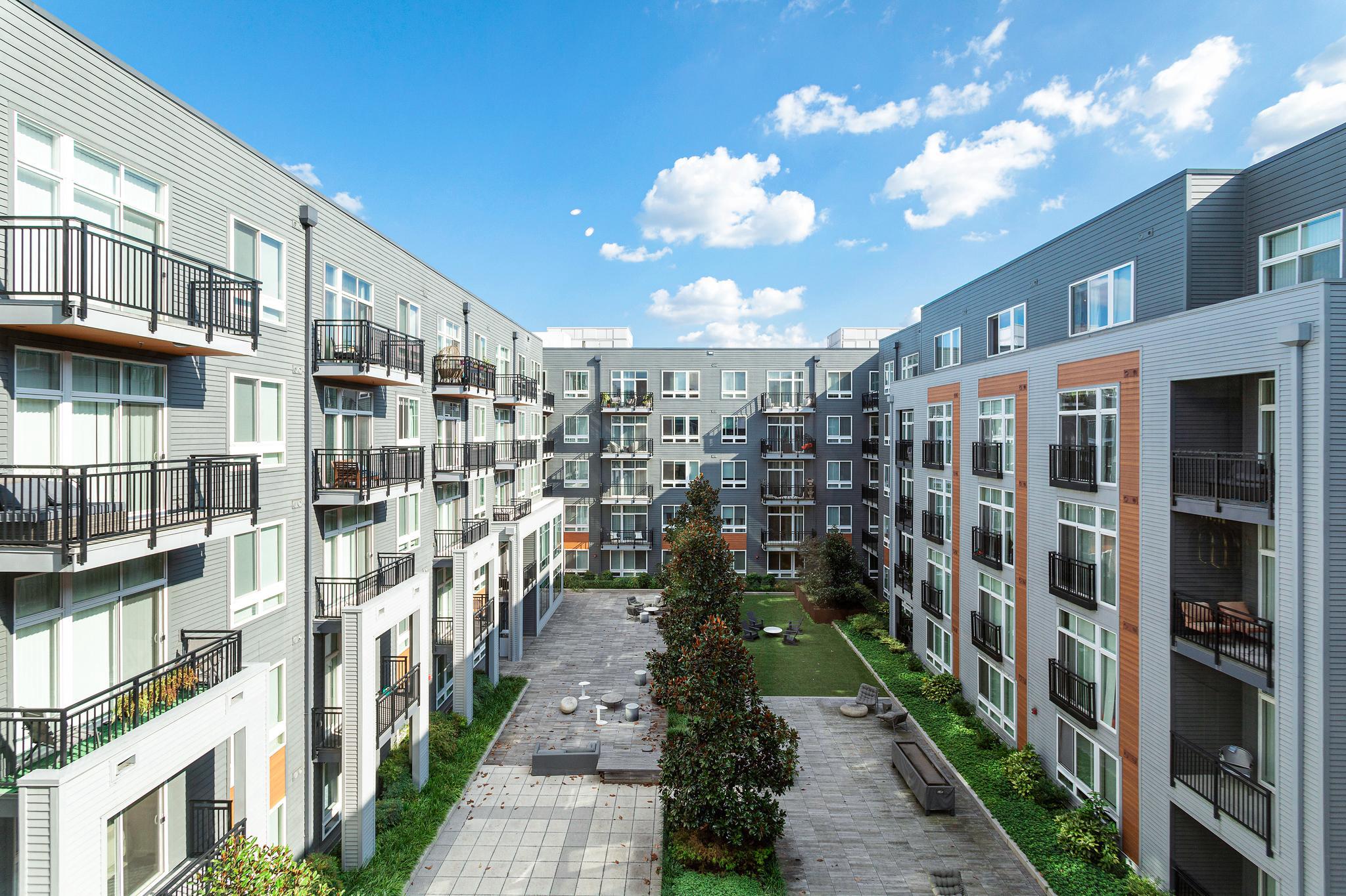 NATIONAL HARBOR - Residential