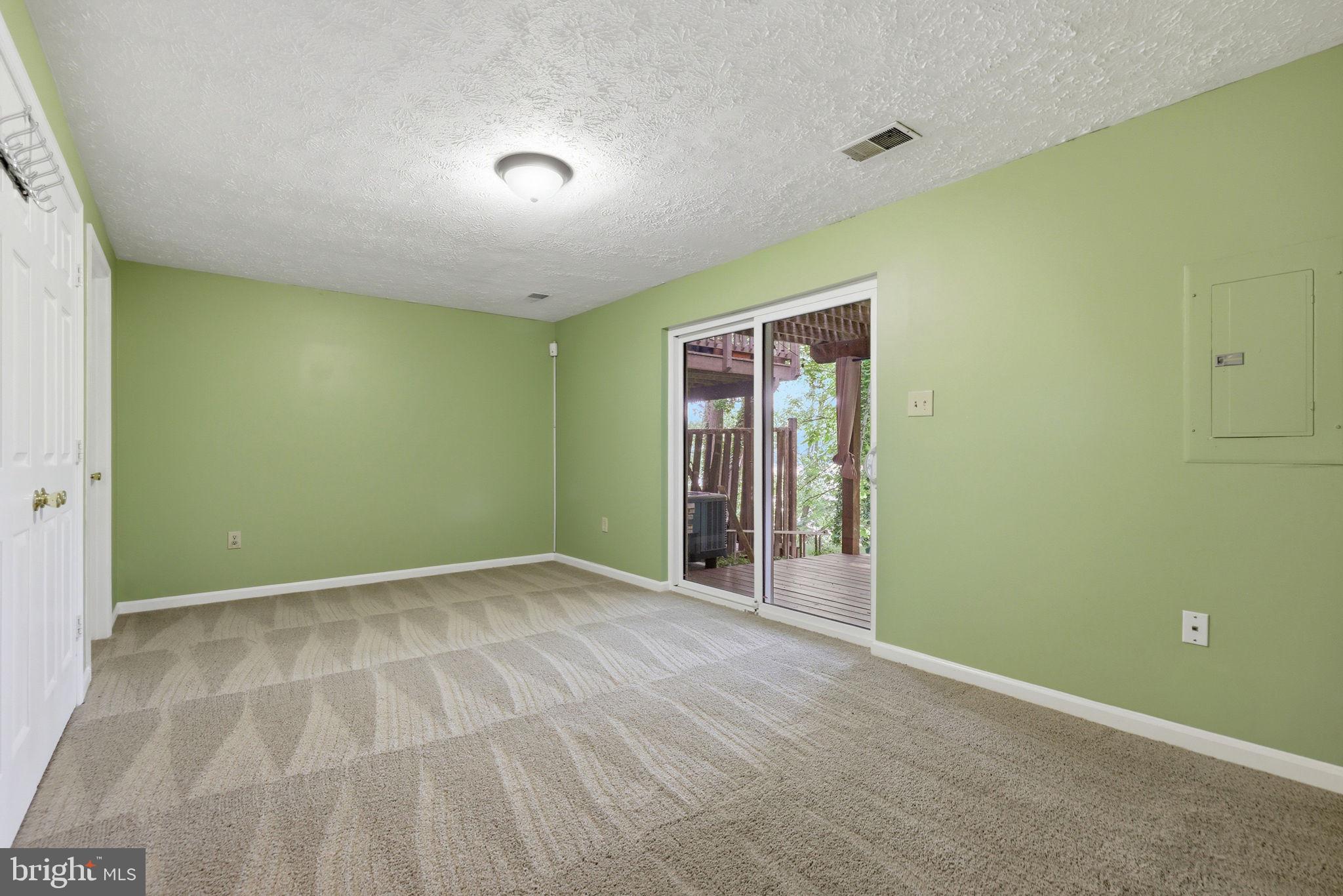 MONTCLAIR - Residential