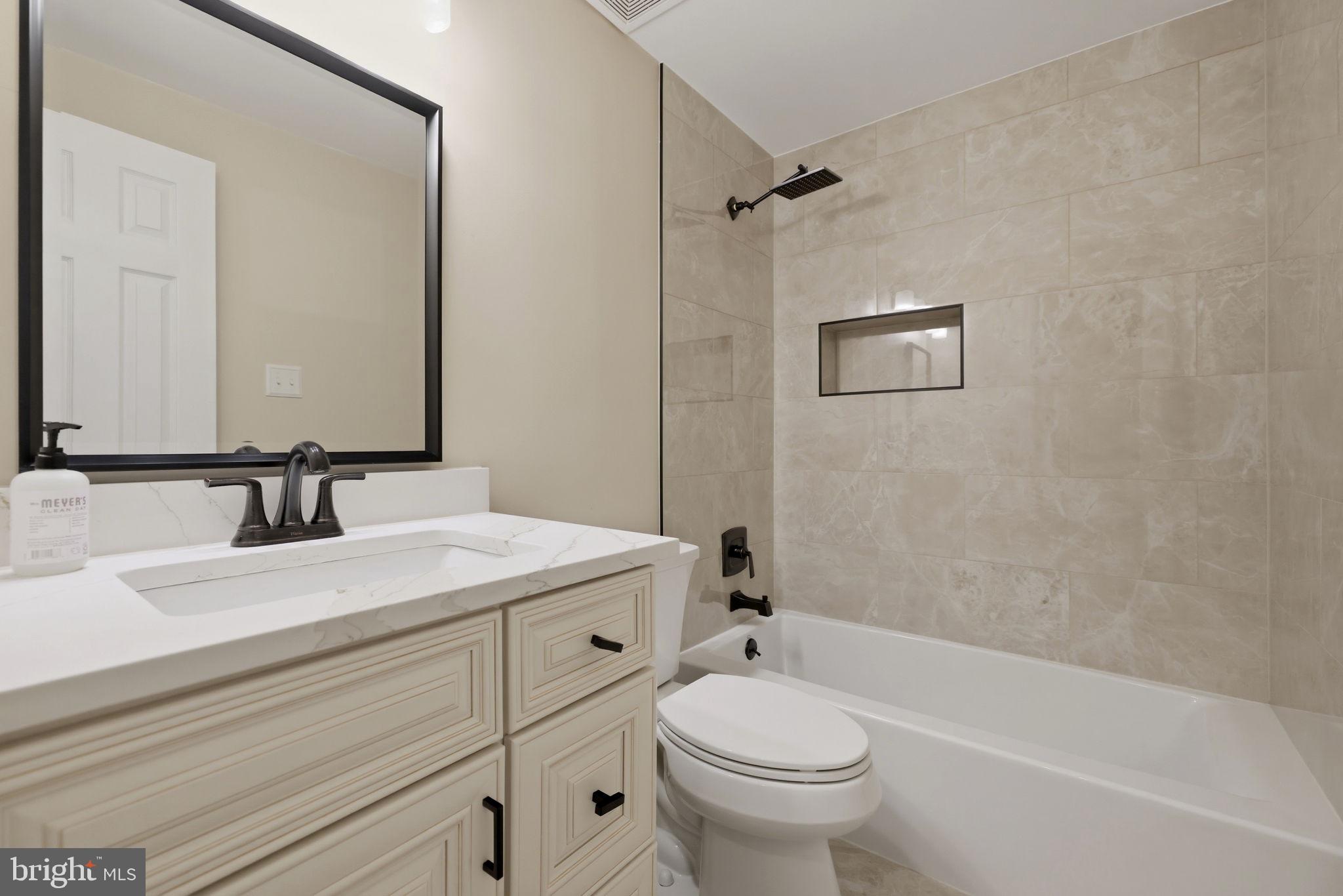 MONTCLAIR - Residential