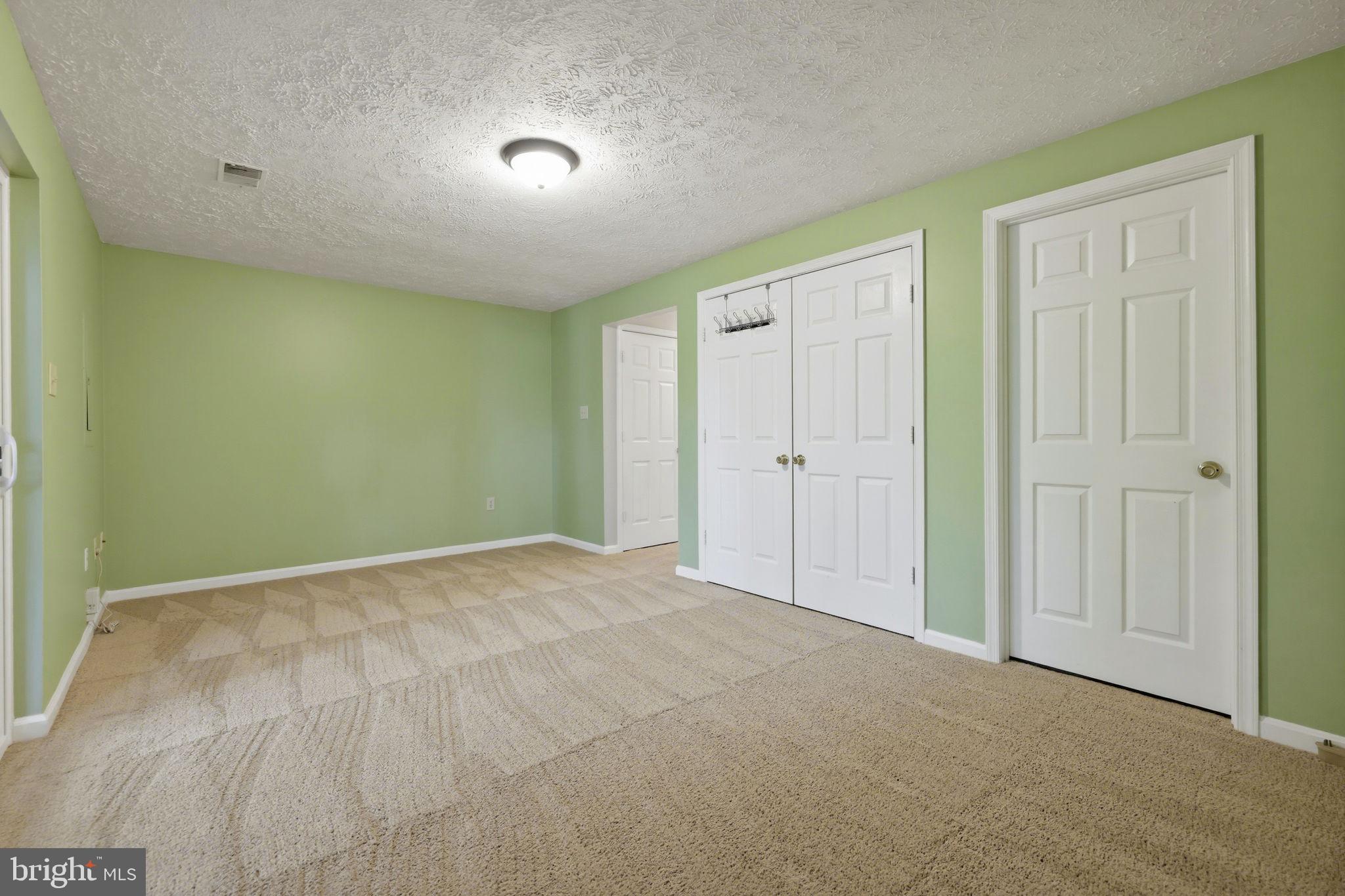 MONTCLAIR - Residential