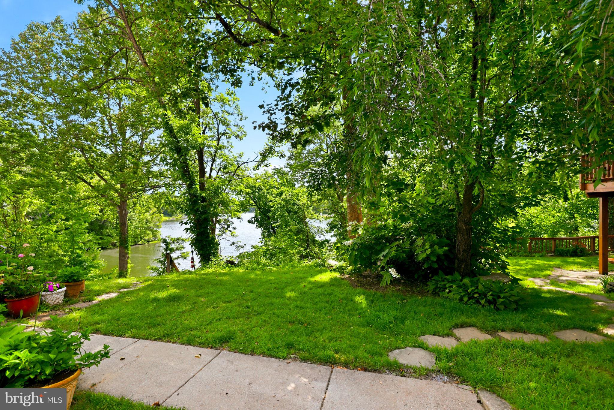 MONTCLAIR - Residential