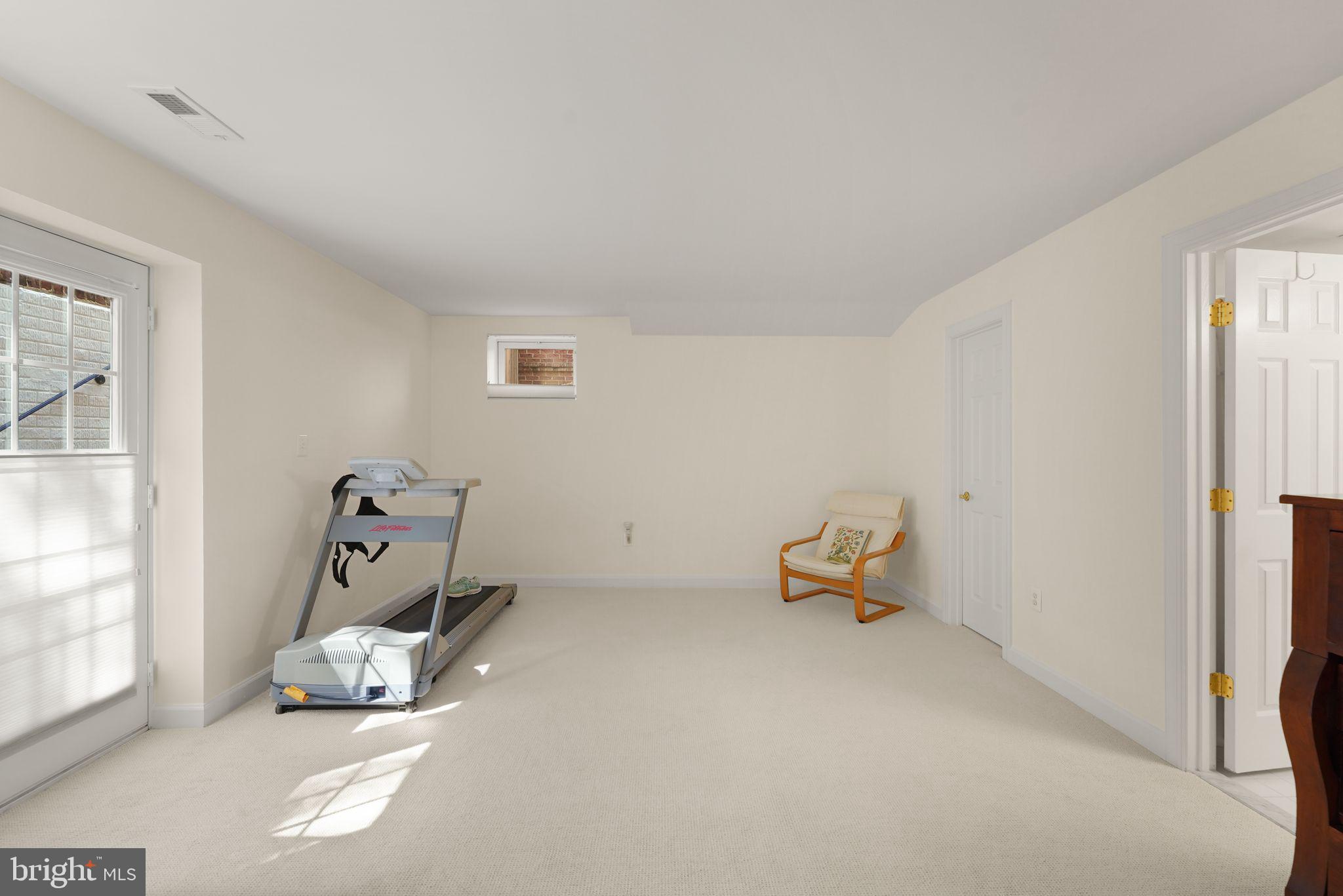 LAMBIANCE OF MCLEAN - Residential