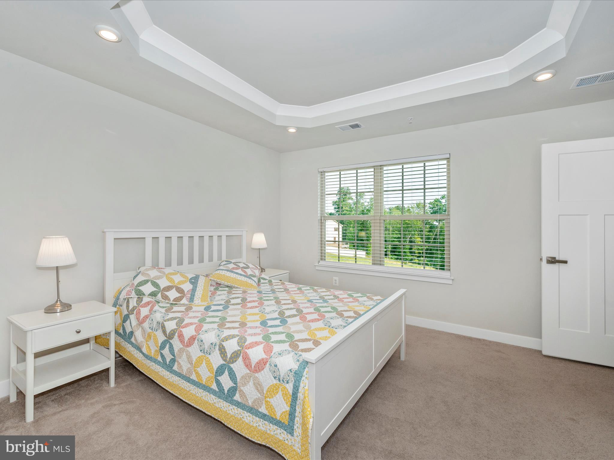 LAKE LINGANORE - Residential