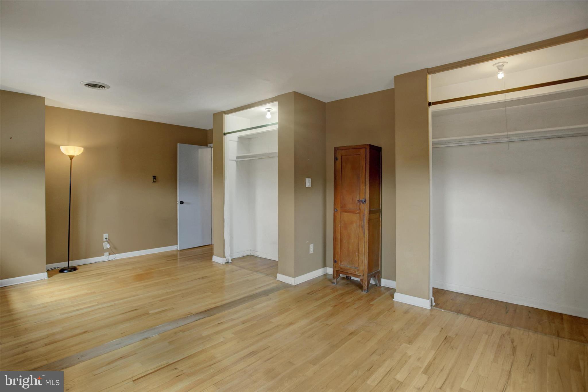 MOUNTAIN VIEW - Residential