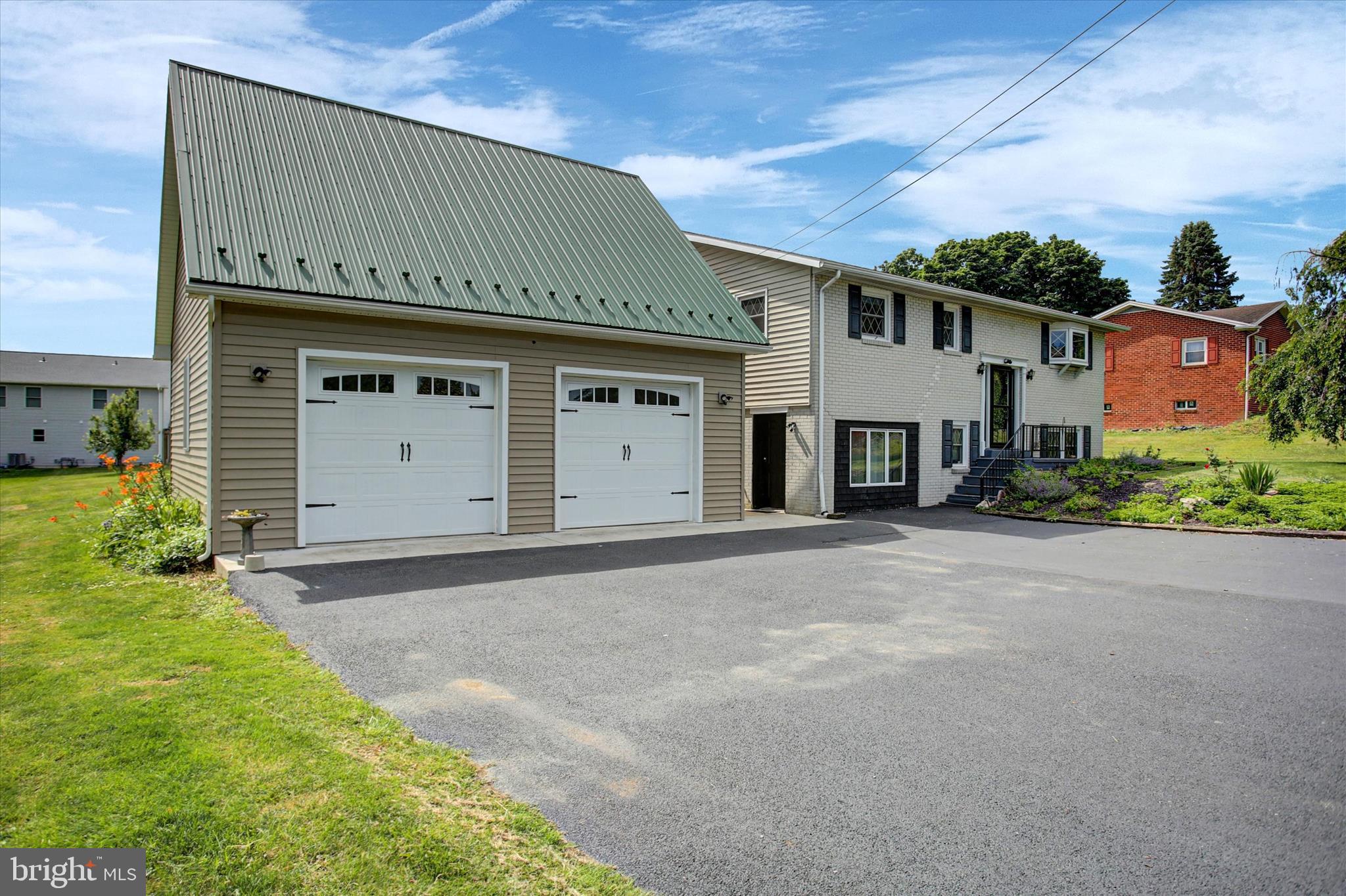 MOUNTAIN VIEW - Residential