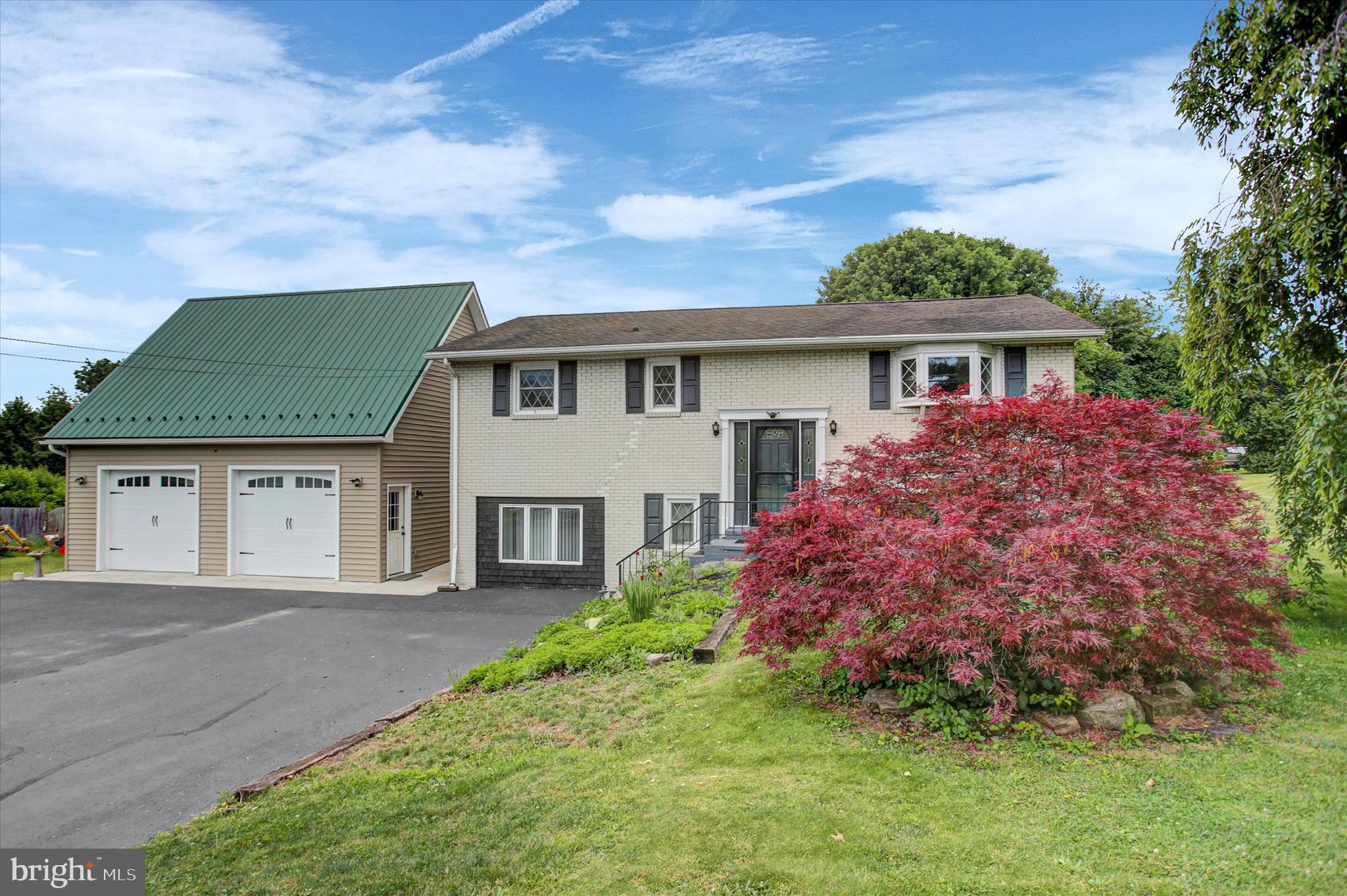 MOUNTAIN VIEW - Residential