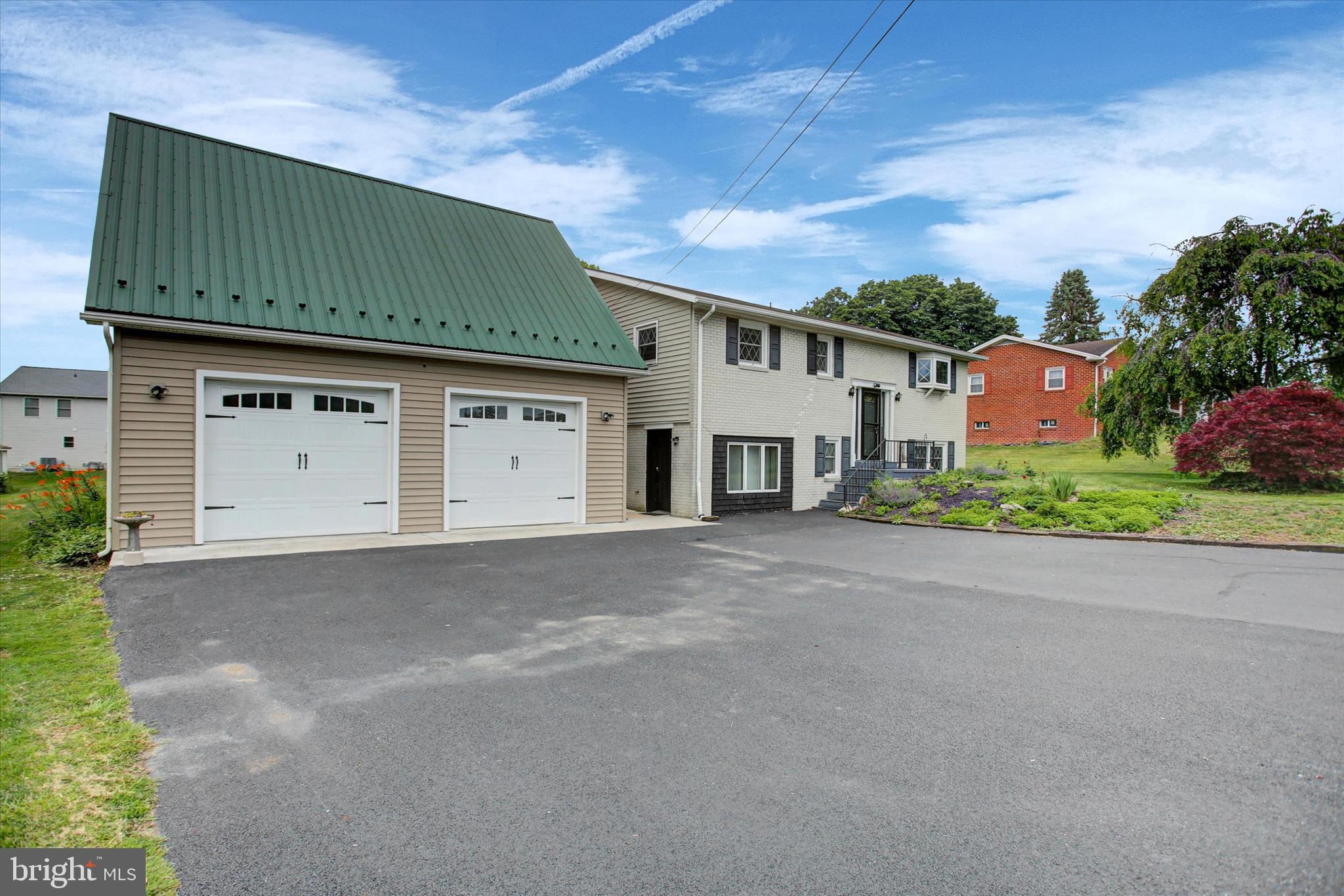 MOUNTAIN VIEW - Residential
