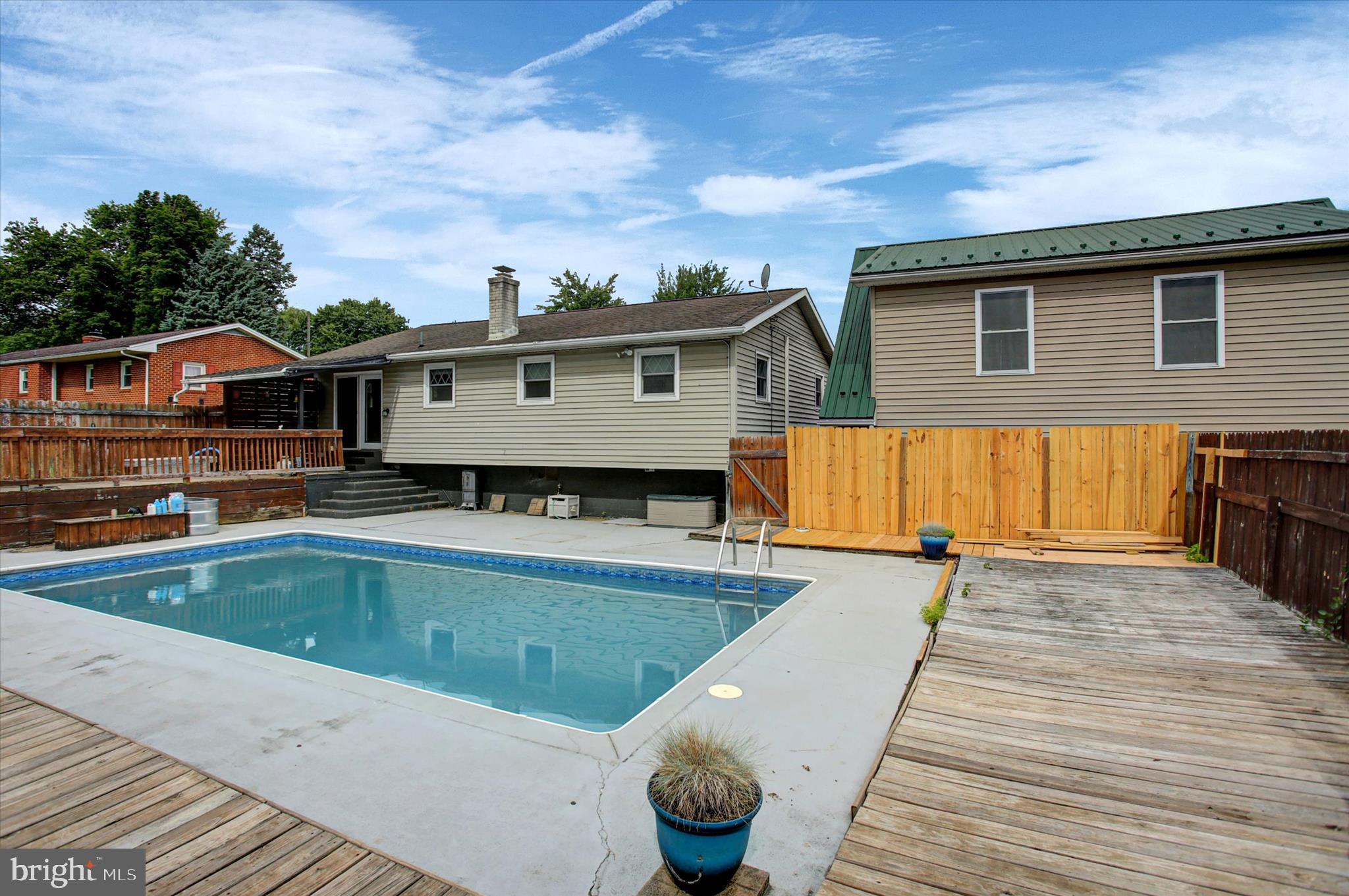 MOUNTAIN VIEW - Residential