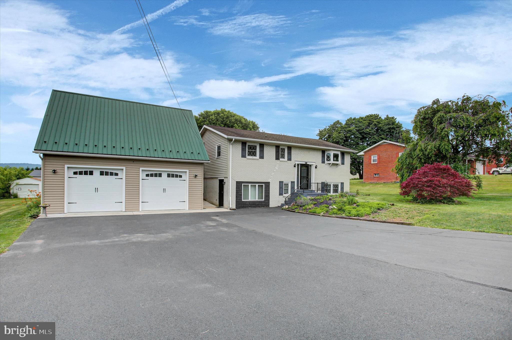 MOUNTAIN VIEW - Residential