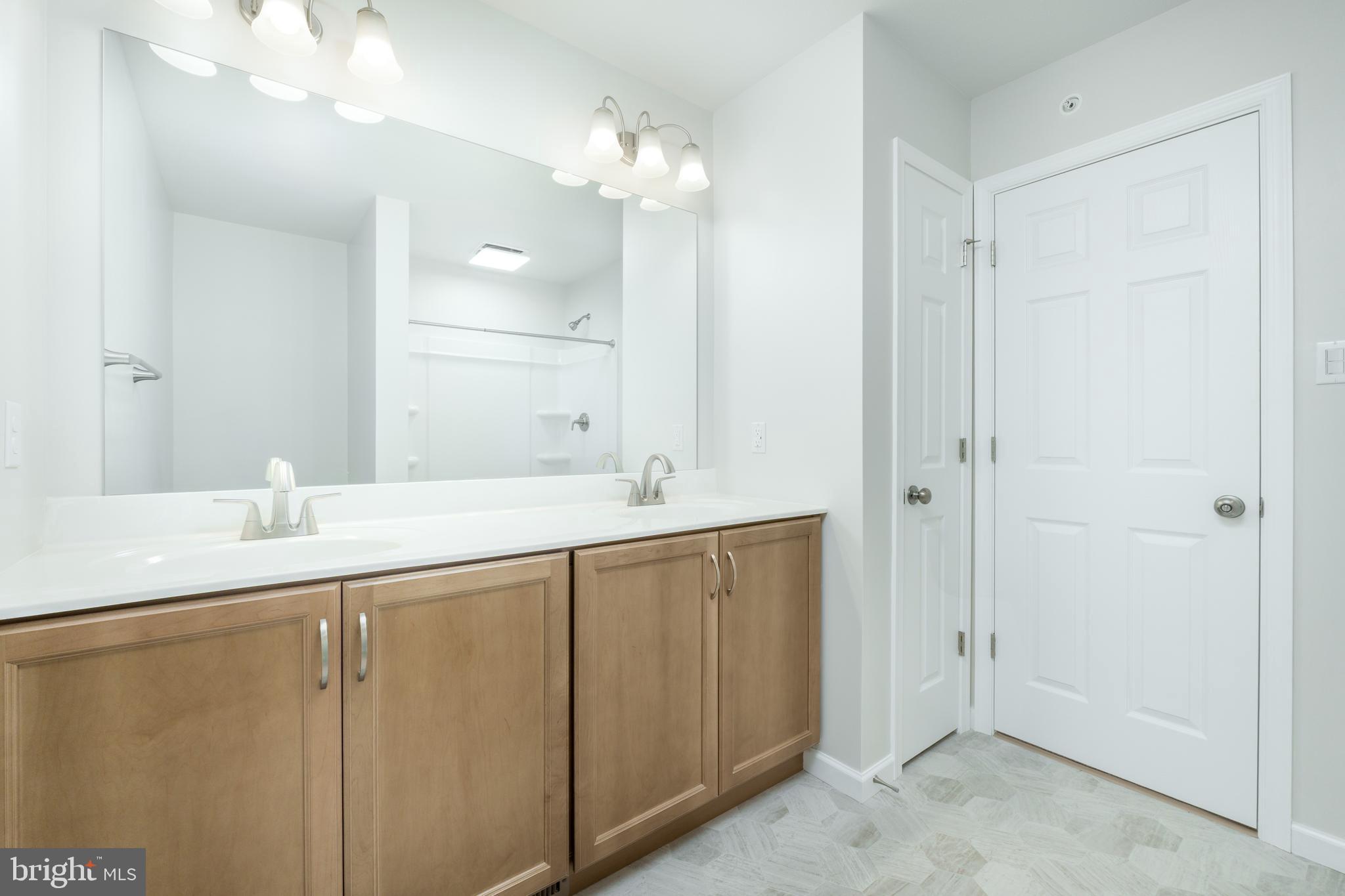 GRAYS POINTE - Residential