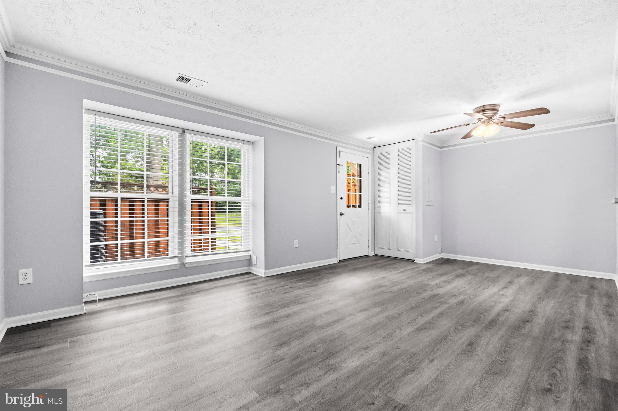 SILVER SPRING CNTRY CLUB - Residential