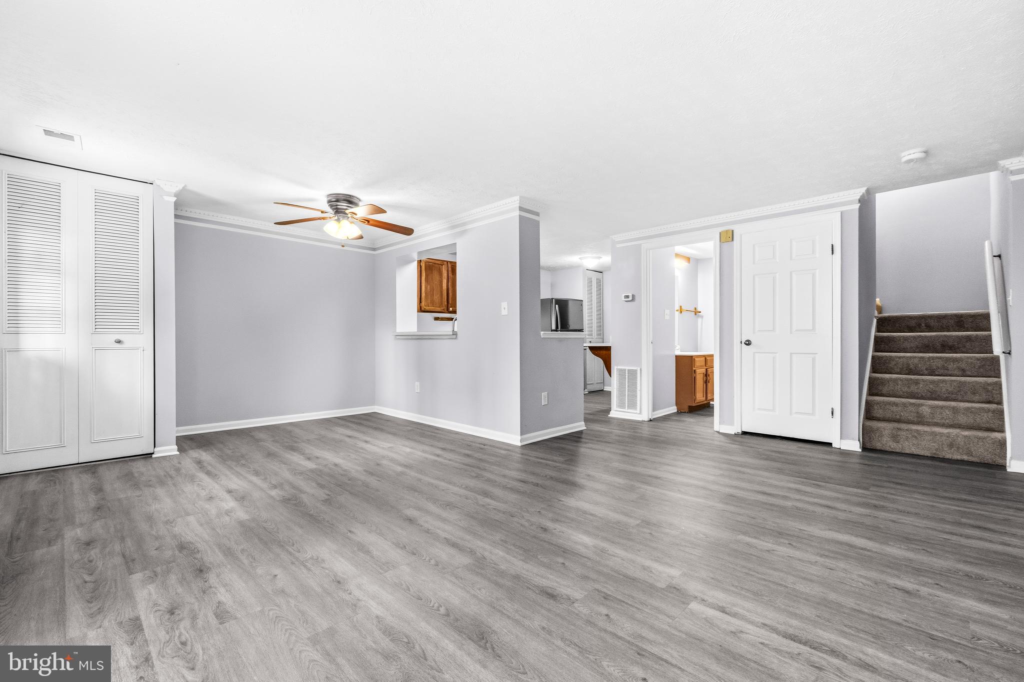 SILVER SPRING CNTRY CLUB - Residential