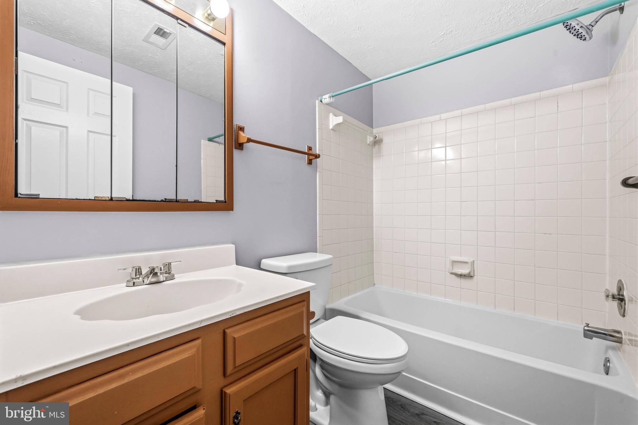 SILVER SPRING CNTRY CLUB - Residential