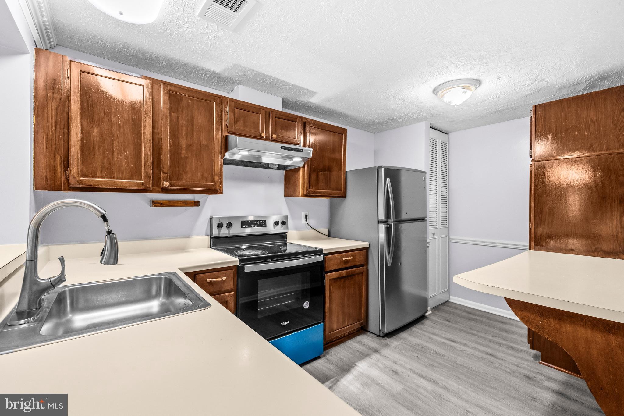 SILVER SPRING CNTRY CLUB - Residential