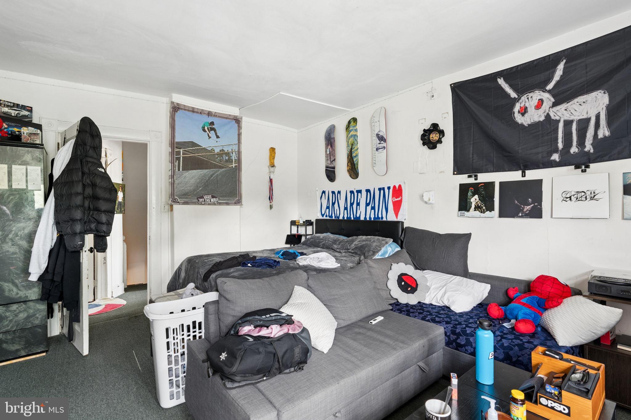 COLONIAL GARDENS - Residential Income