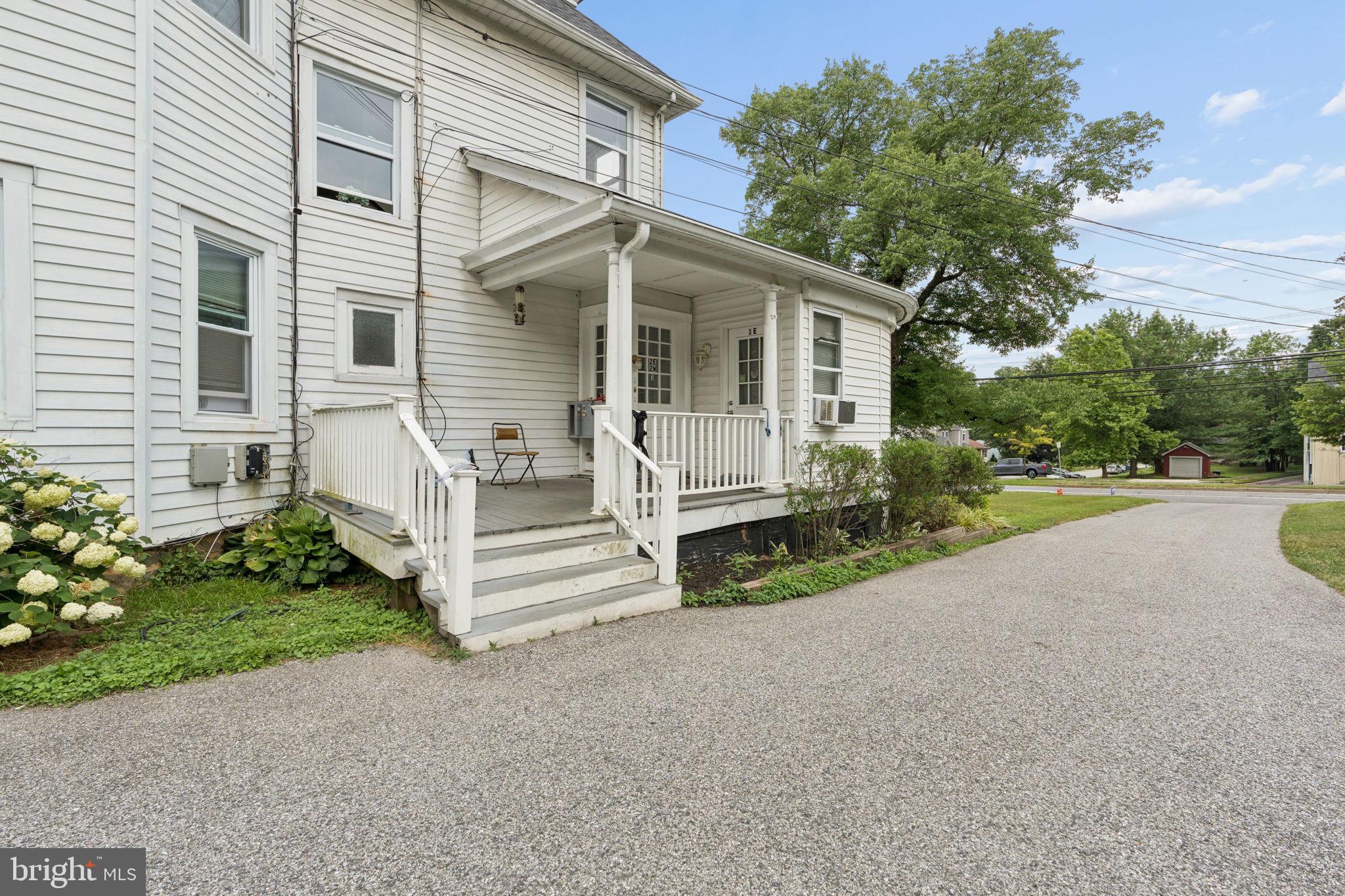 COLONIAL GARDENS - Residential Income