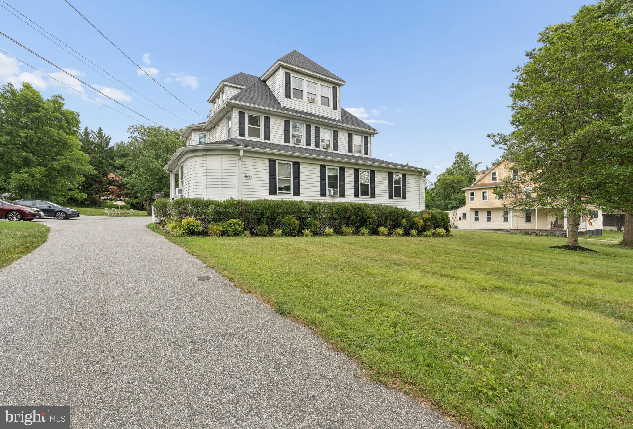 COLONIAL GARDENS - Residential Income