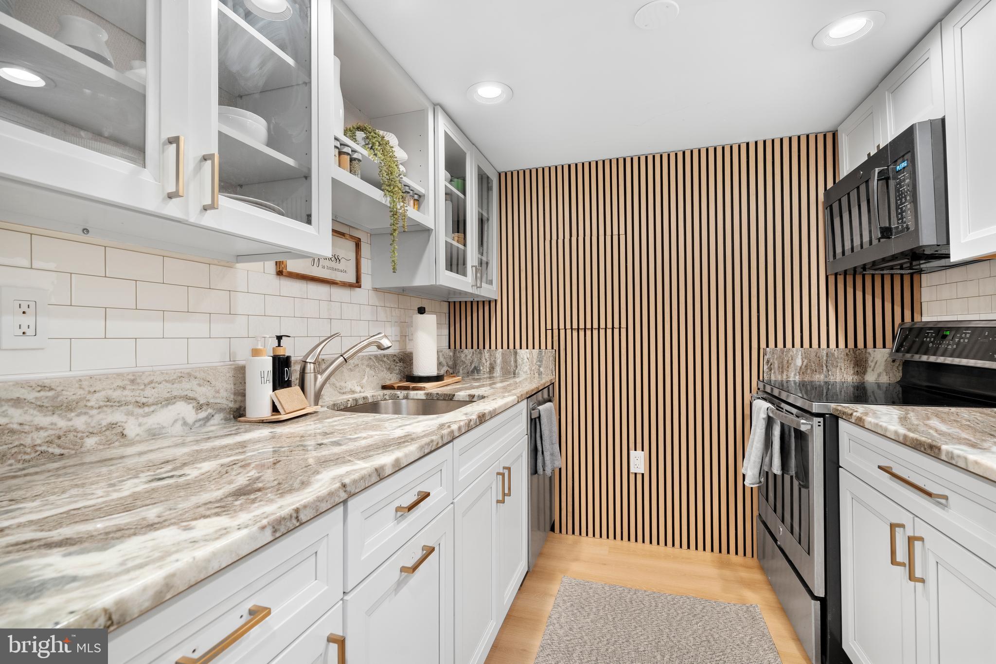 1600 PRINCE STREET - Residential Lease