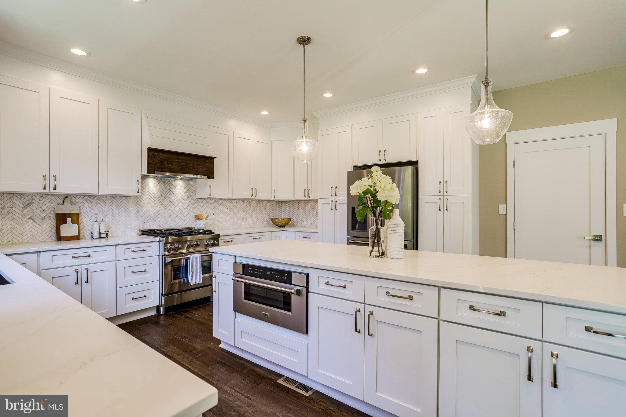 PIMMIT HILLS - Residential
