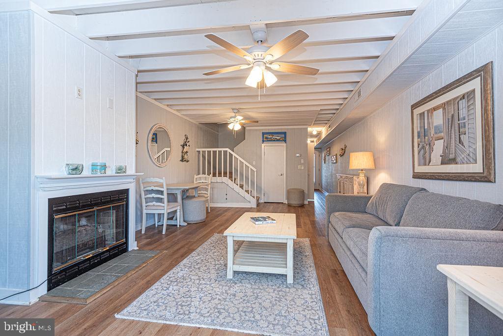 MALLARD LAKES - Residential