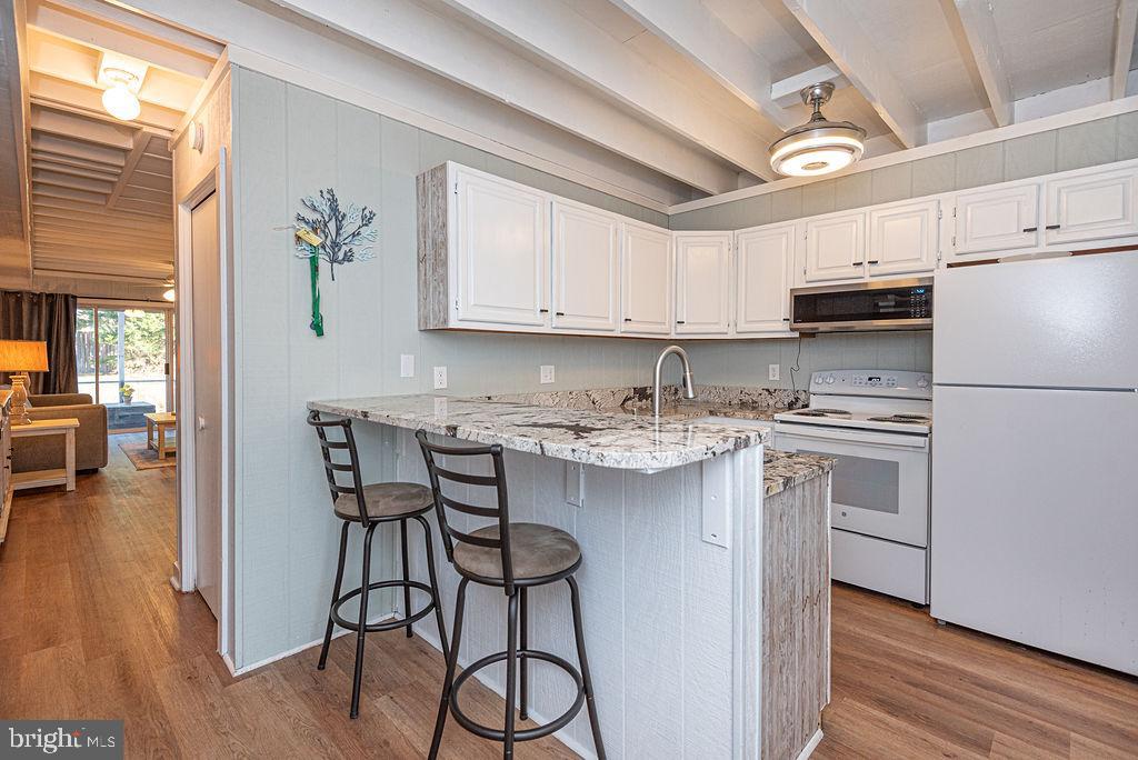 MALLARD LAKES - Residential