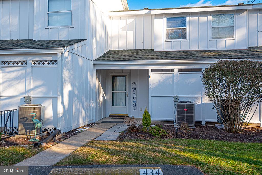 MALLARD LAKES - Residential