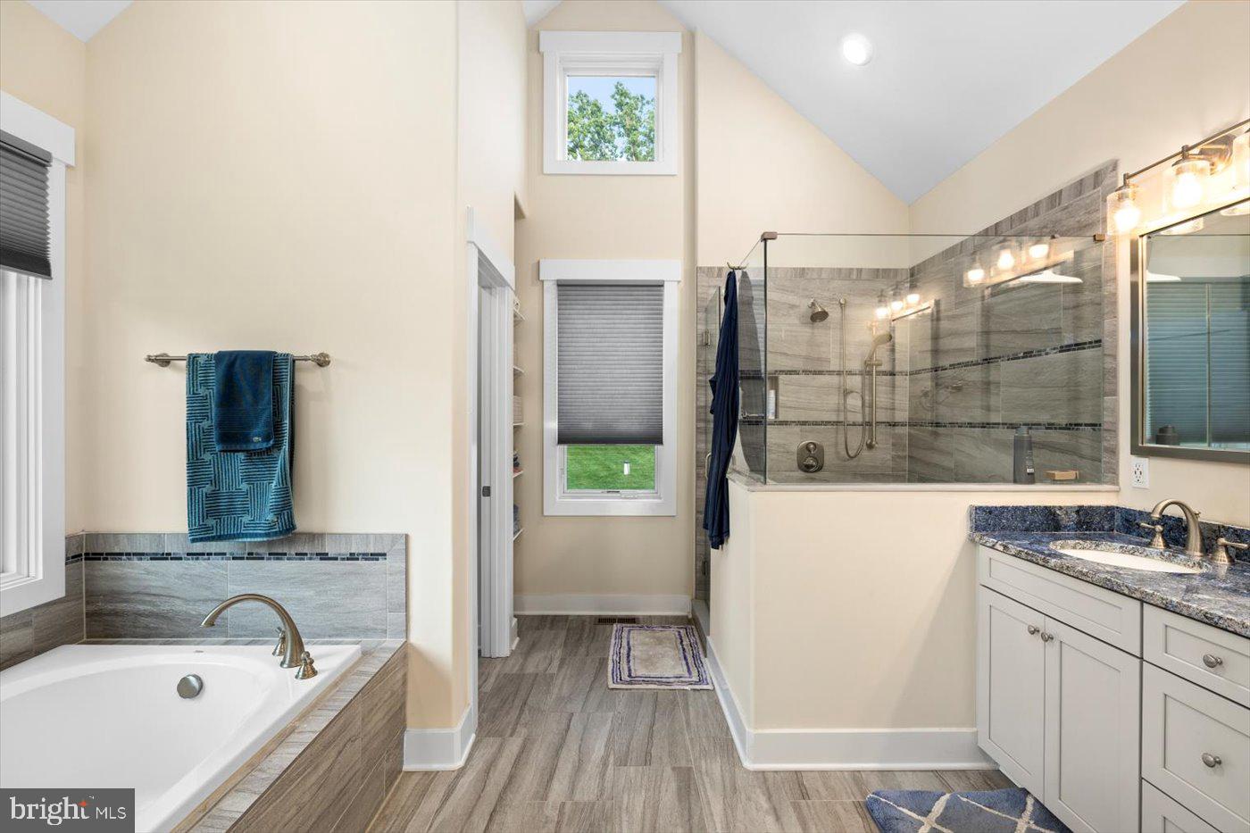 NOAHS LANDING - Residential