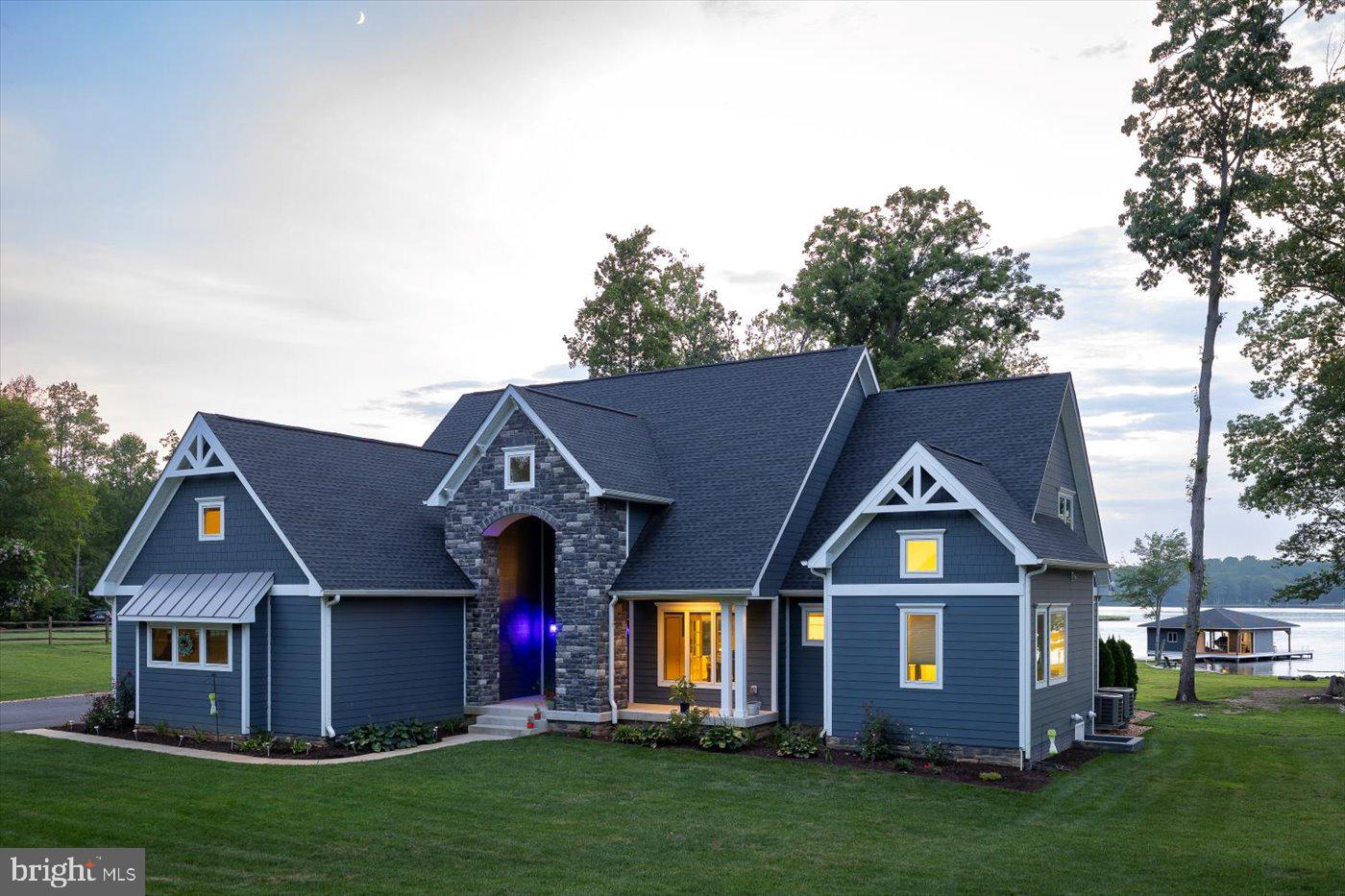 NOAHS LANDING - Residential
