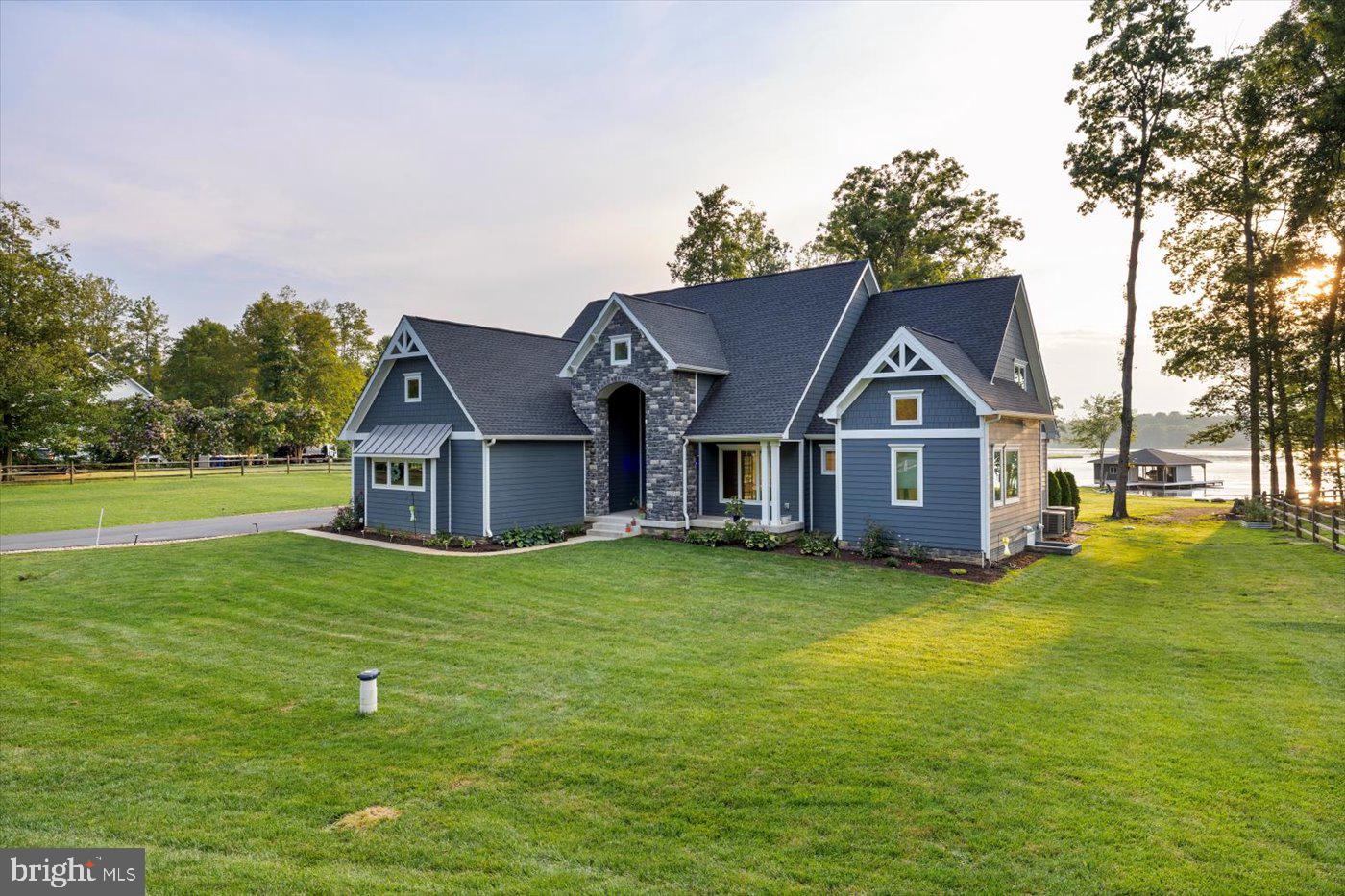 NOAHS LANDING - Residential