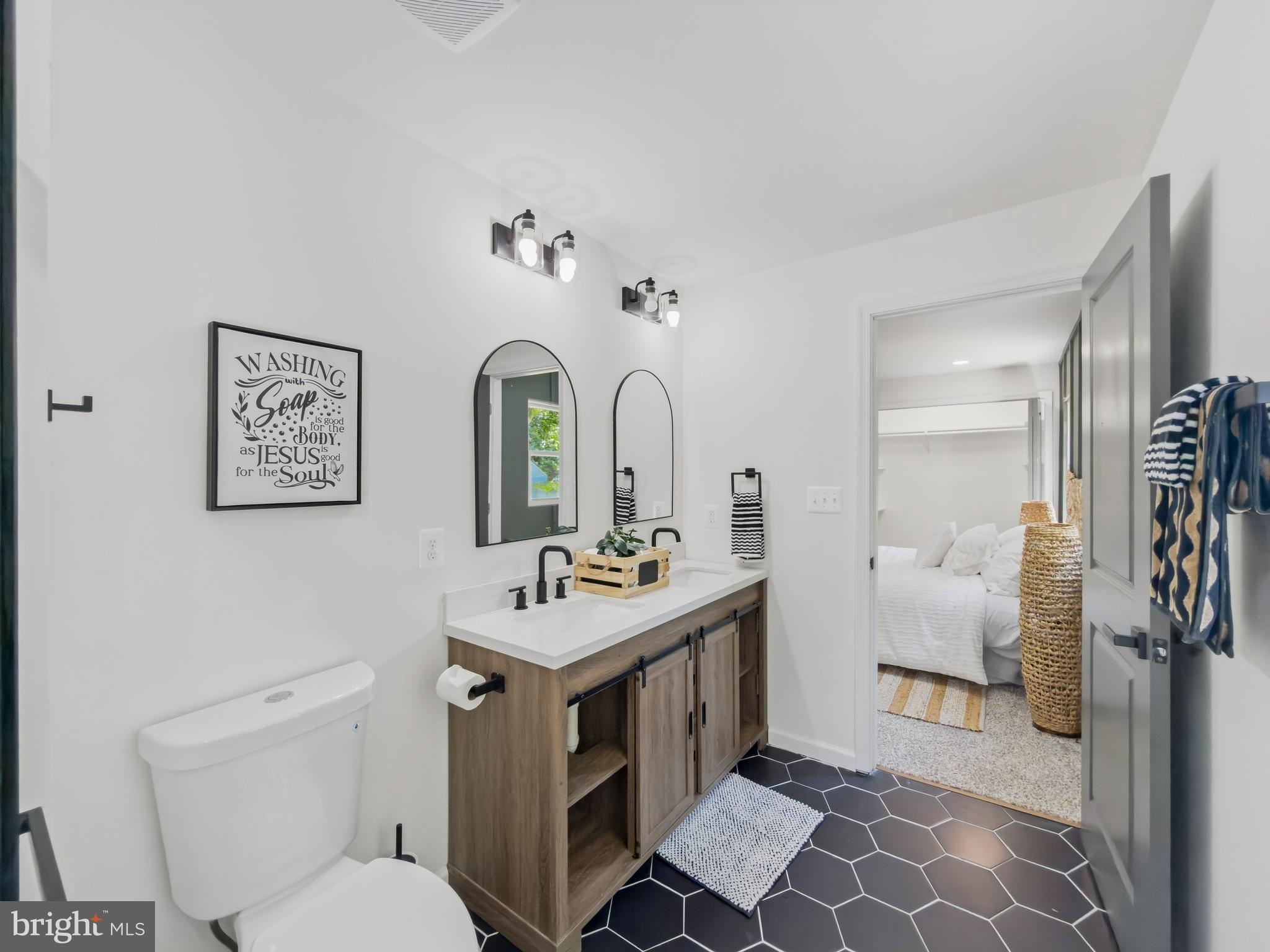 RIVERDALE - Residential