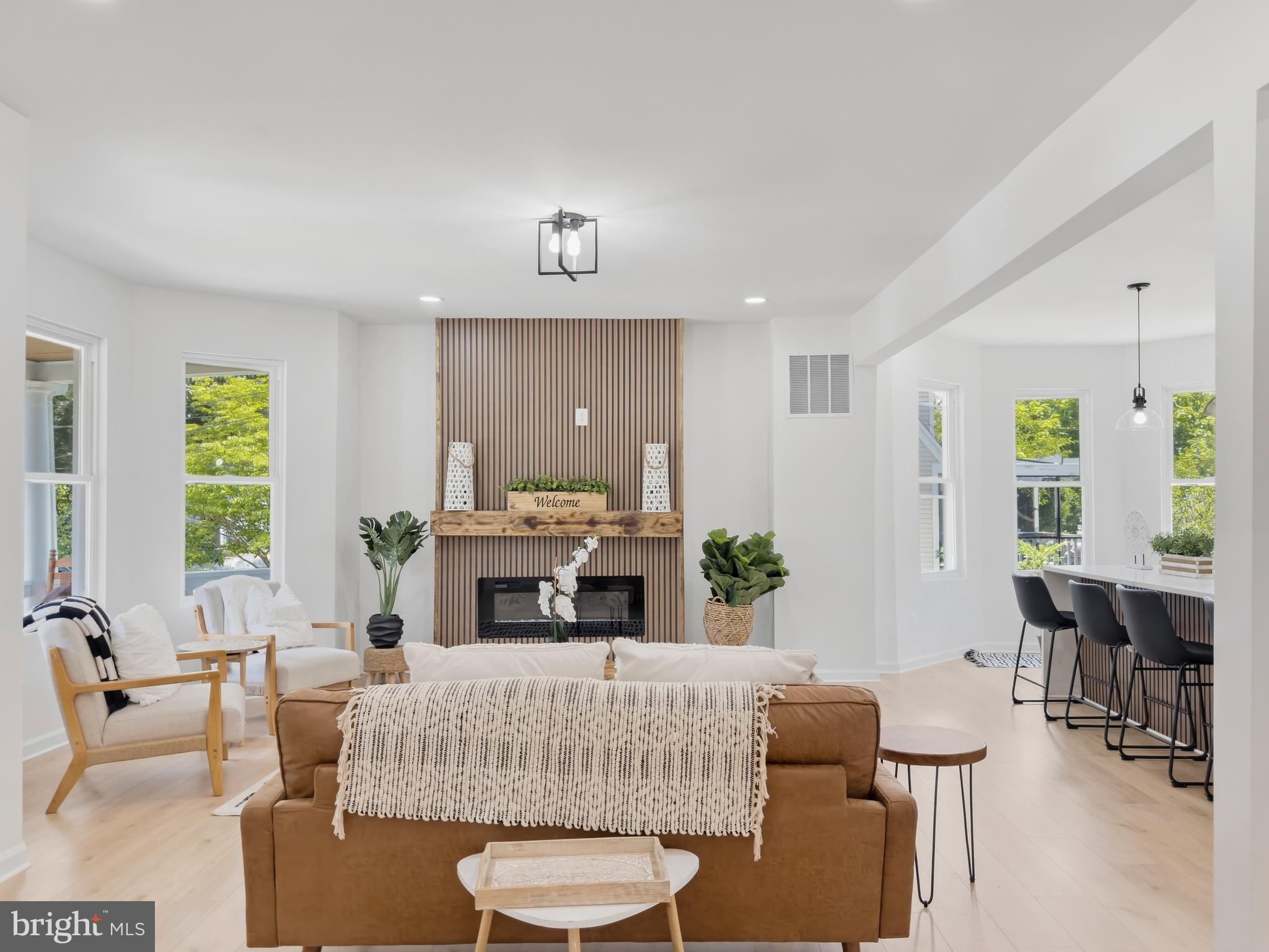 RIVERDALE - Residential