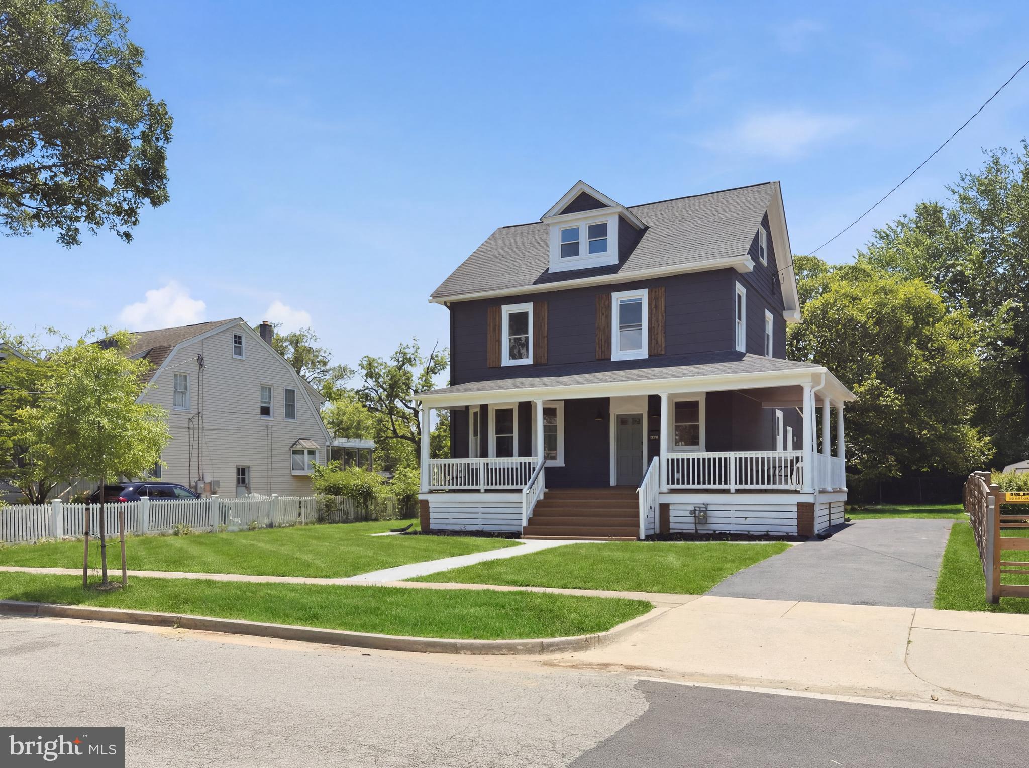 RIVERDALE - Residential