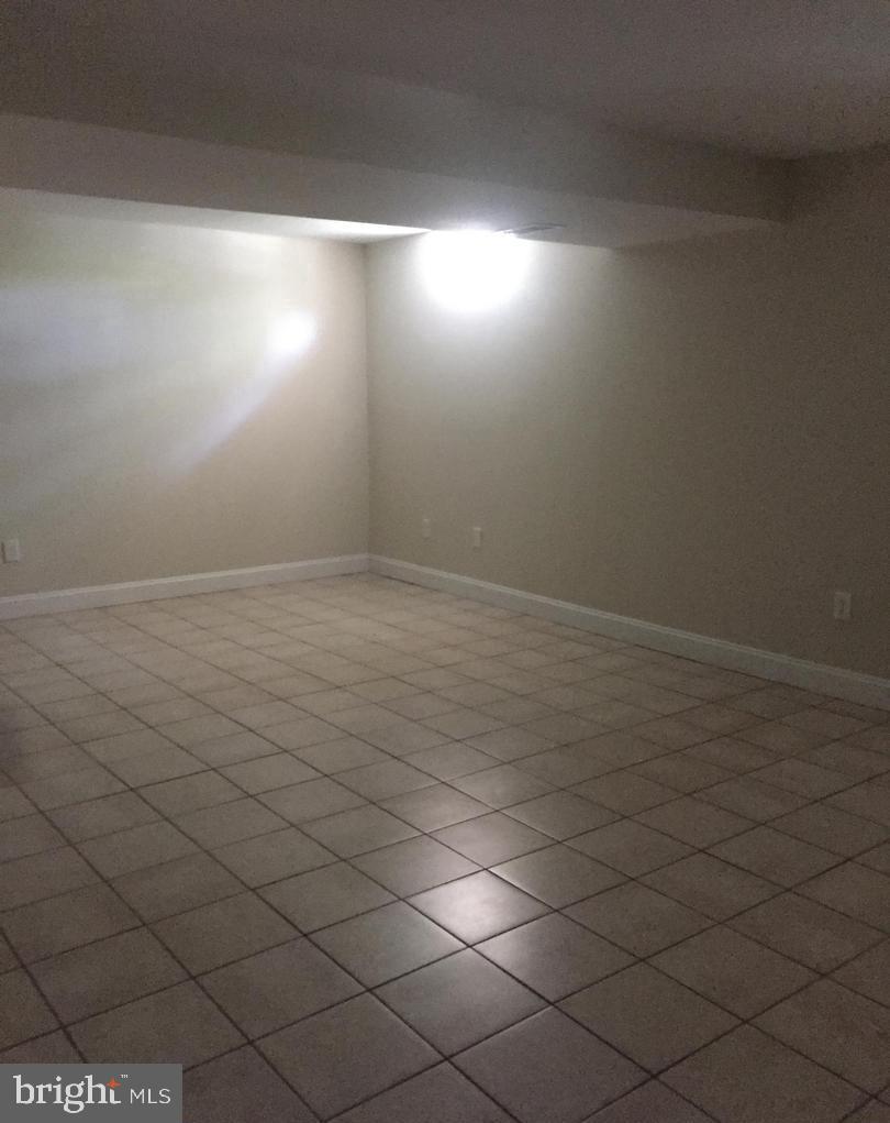MILL CREEK SOUTH - Residential Lease