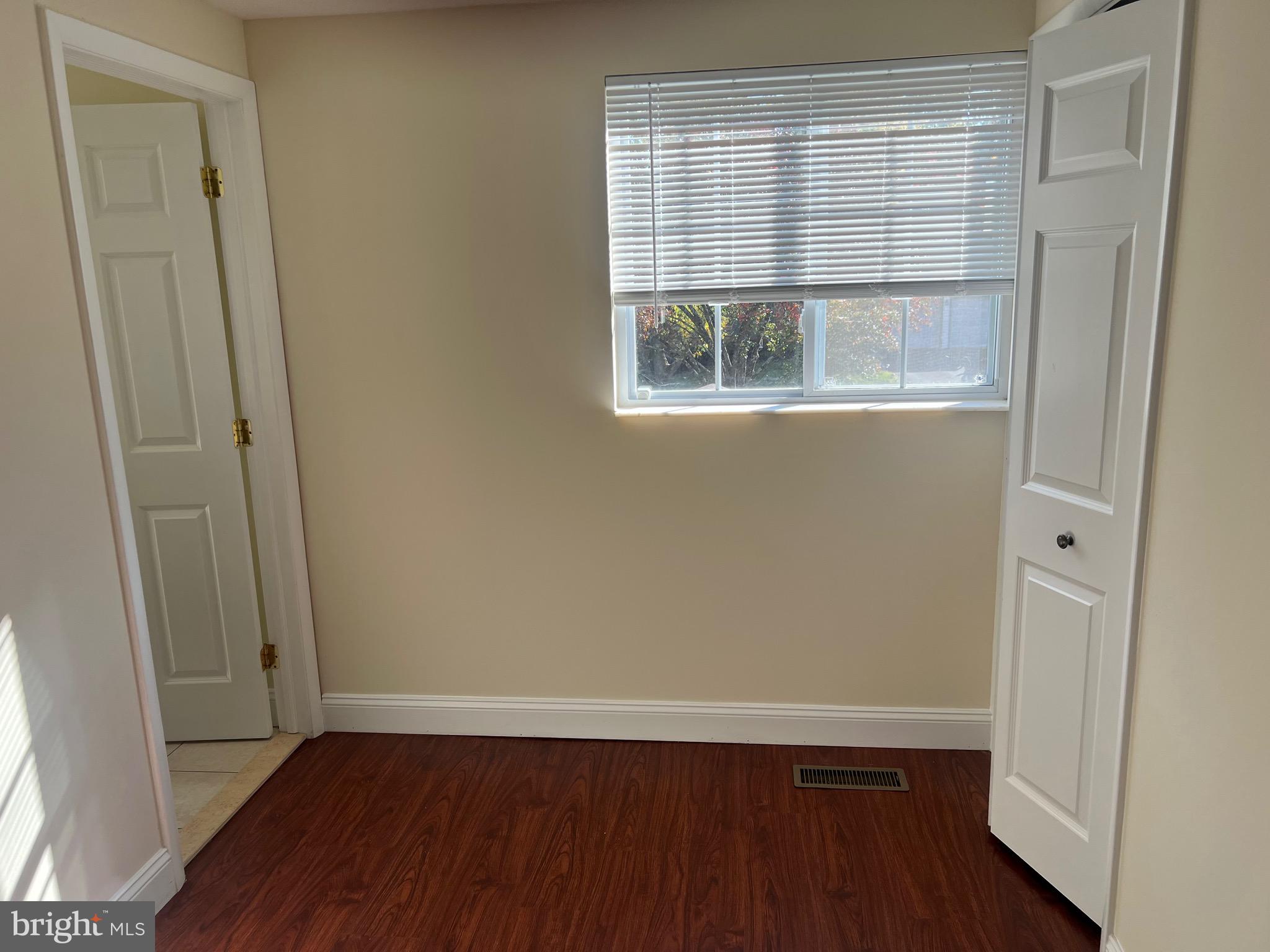 MILL CREEK SOUTH - Residential Lease