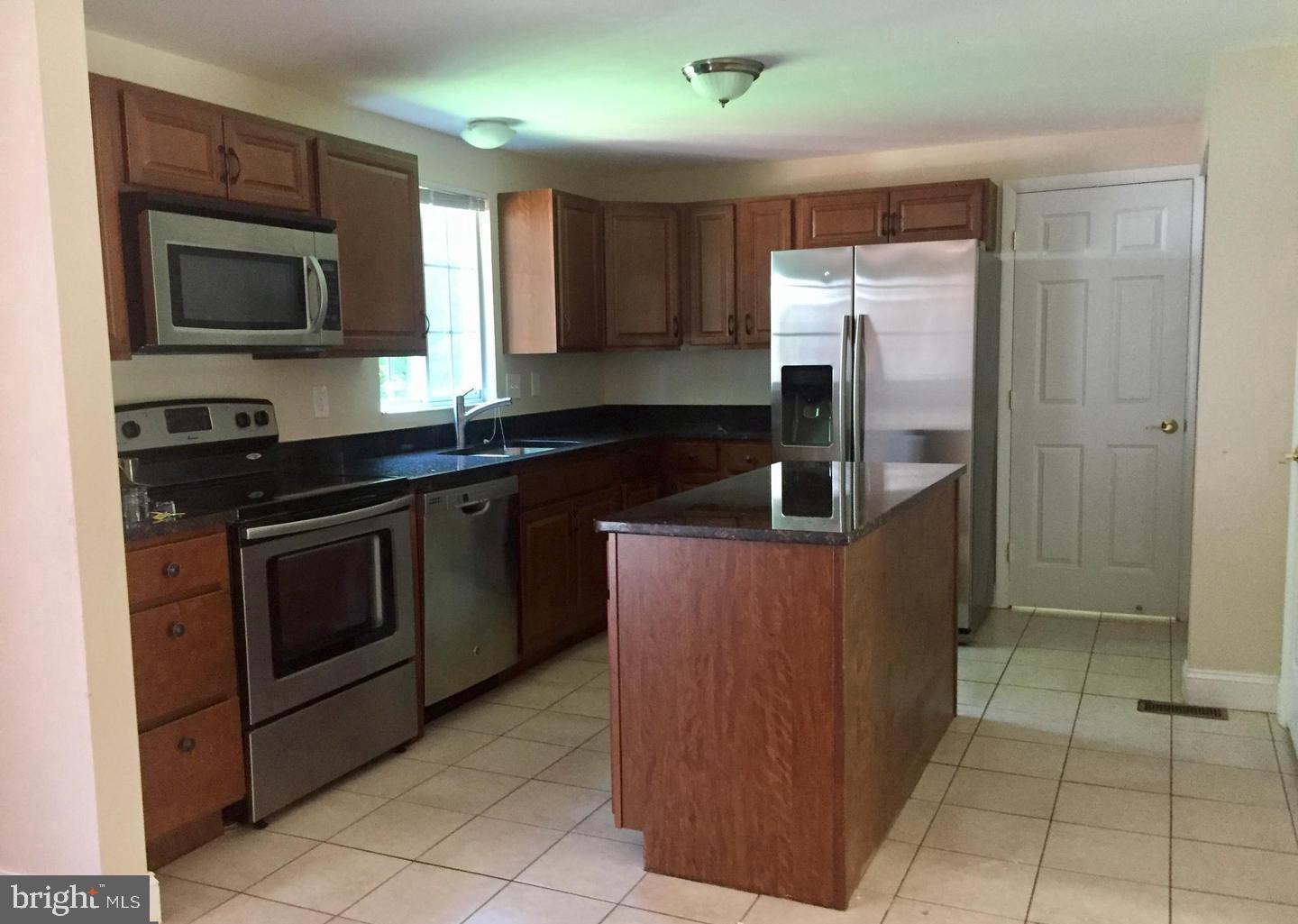 MILL CREEK SOUTH - Residential Lease