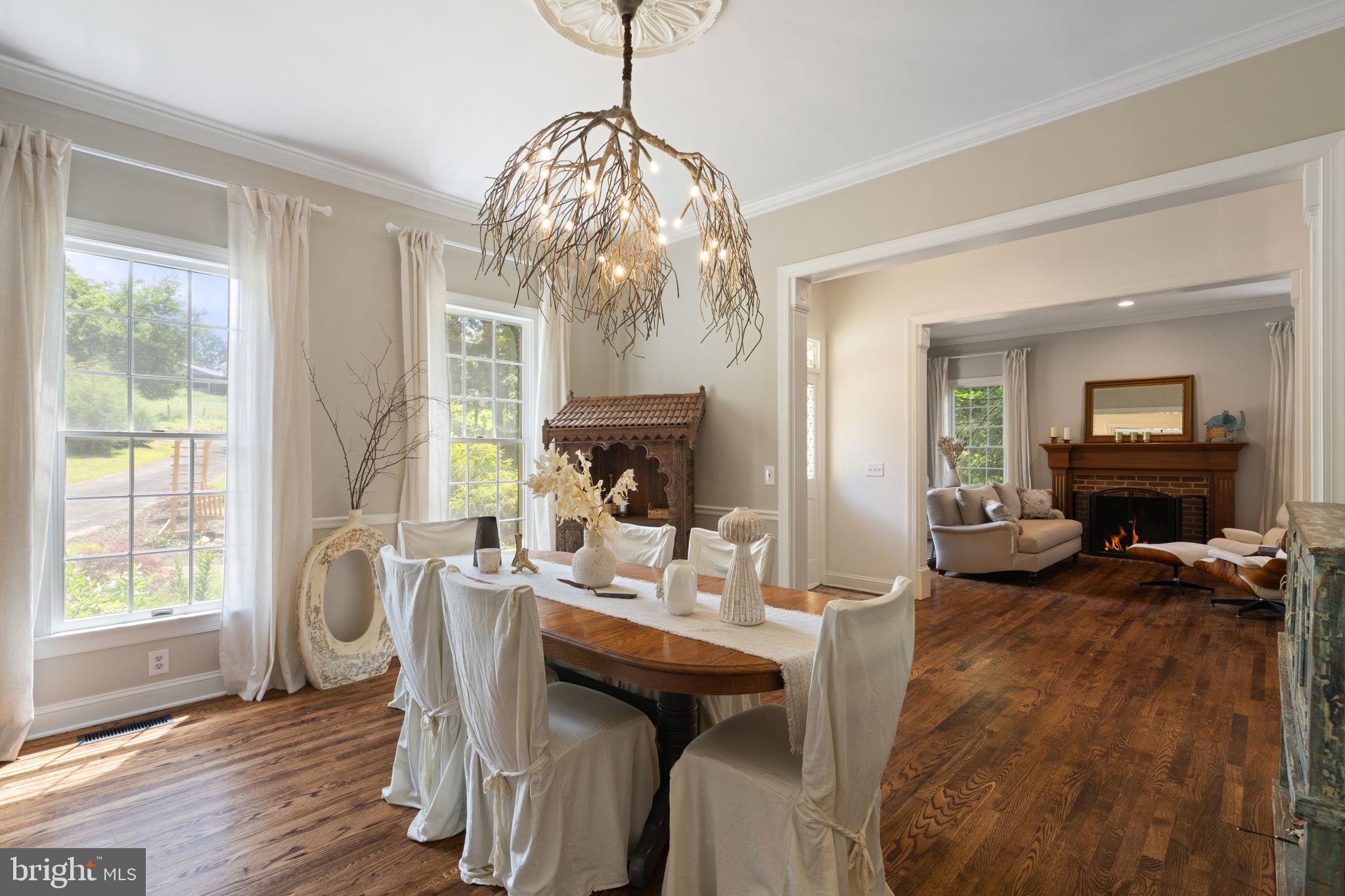THE TOWNES AT RED OAK - Residential