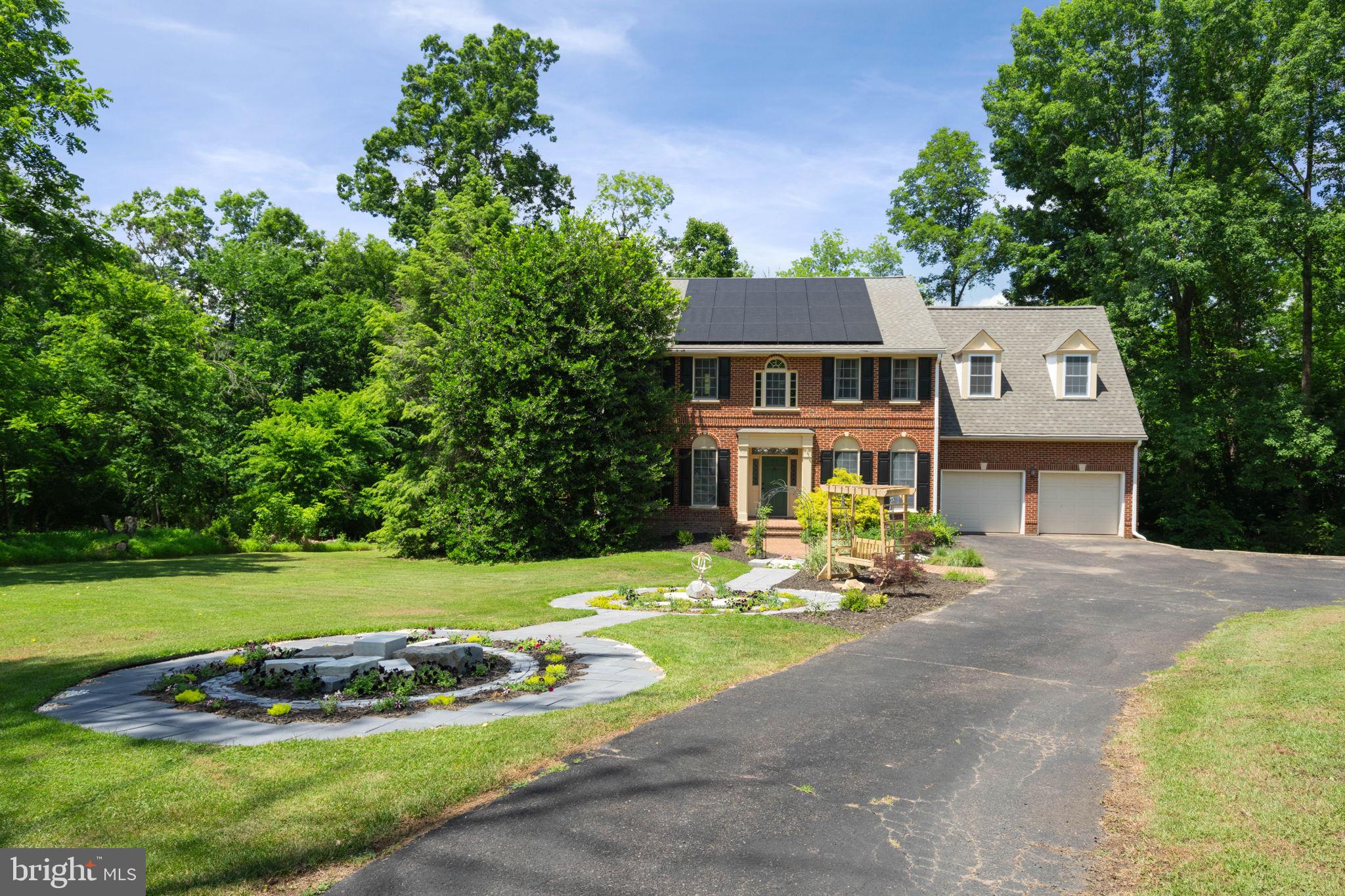 THE TOWNES AT RED OAK - Residential