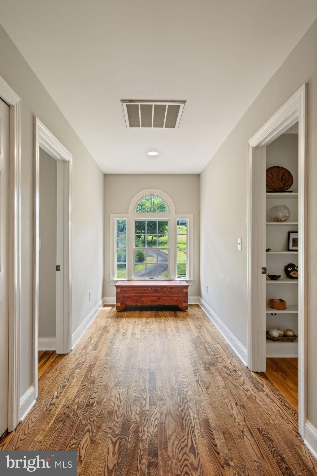 THE TOWNES AT RED OAK - Residential