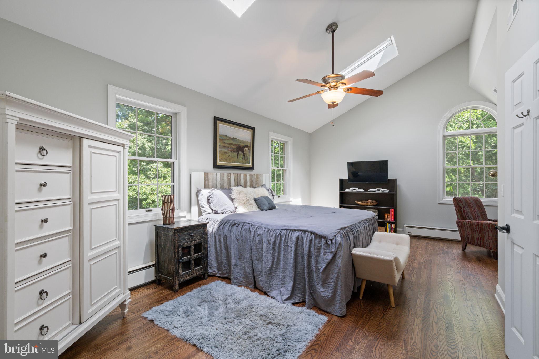 THE TOWNES AT RED OAK - Residential