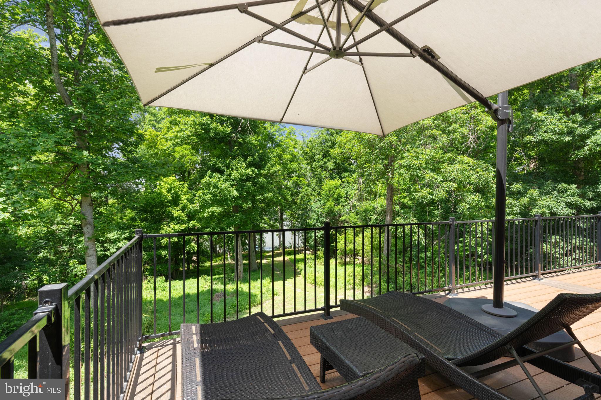 THE TOWNES AT RED OAK - Residential